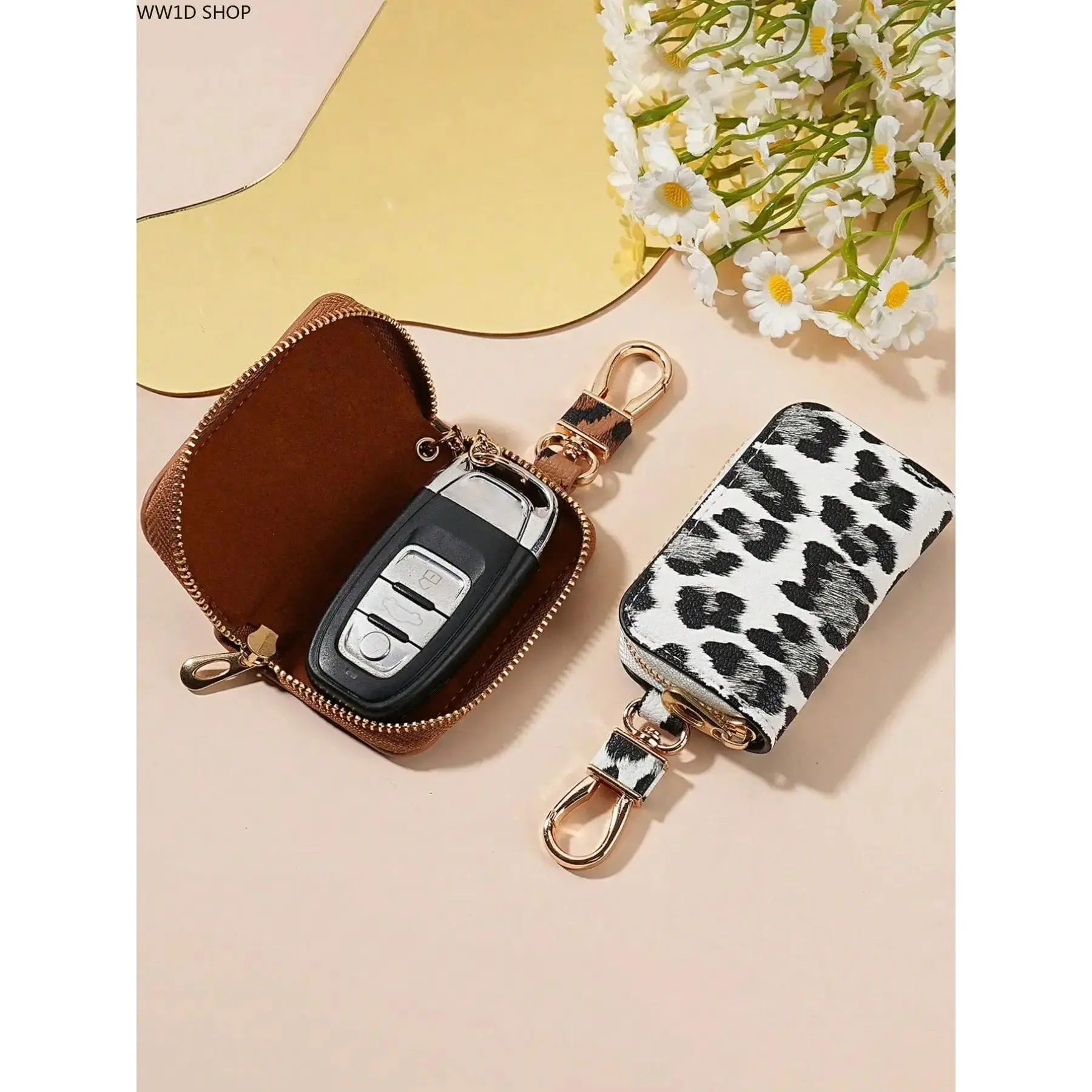 Leopard Print Key Holder Pouch for Women and Men, Soft Synthetic Leather Zipper Organizer for Car Keys, Cards and Daily Carry Essentials