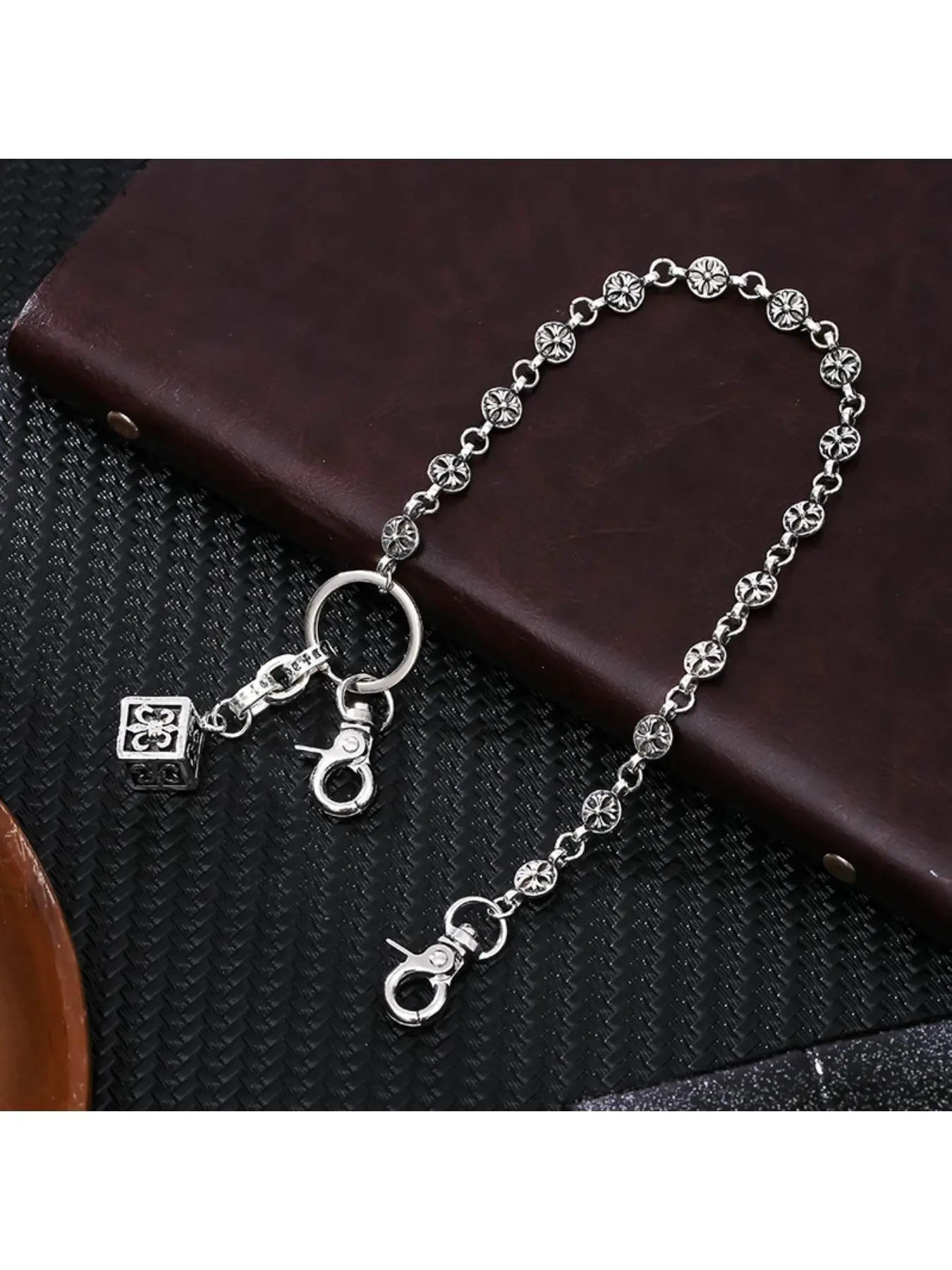 Retro street style metal decorative chain, three-dimensional square cross dice pendant, men's and women's denim waist chain, Chain Accessory
