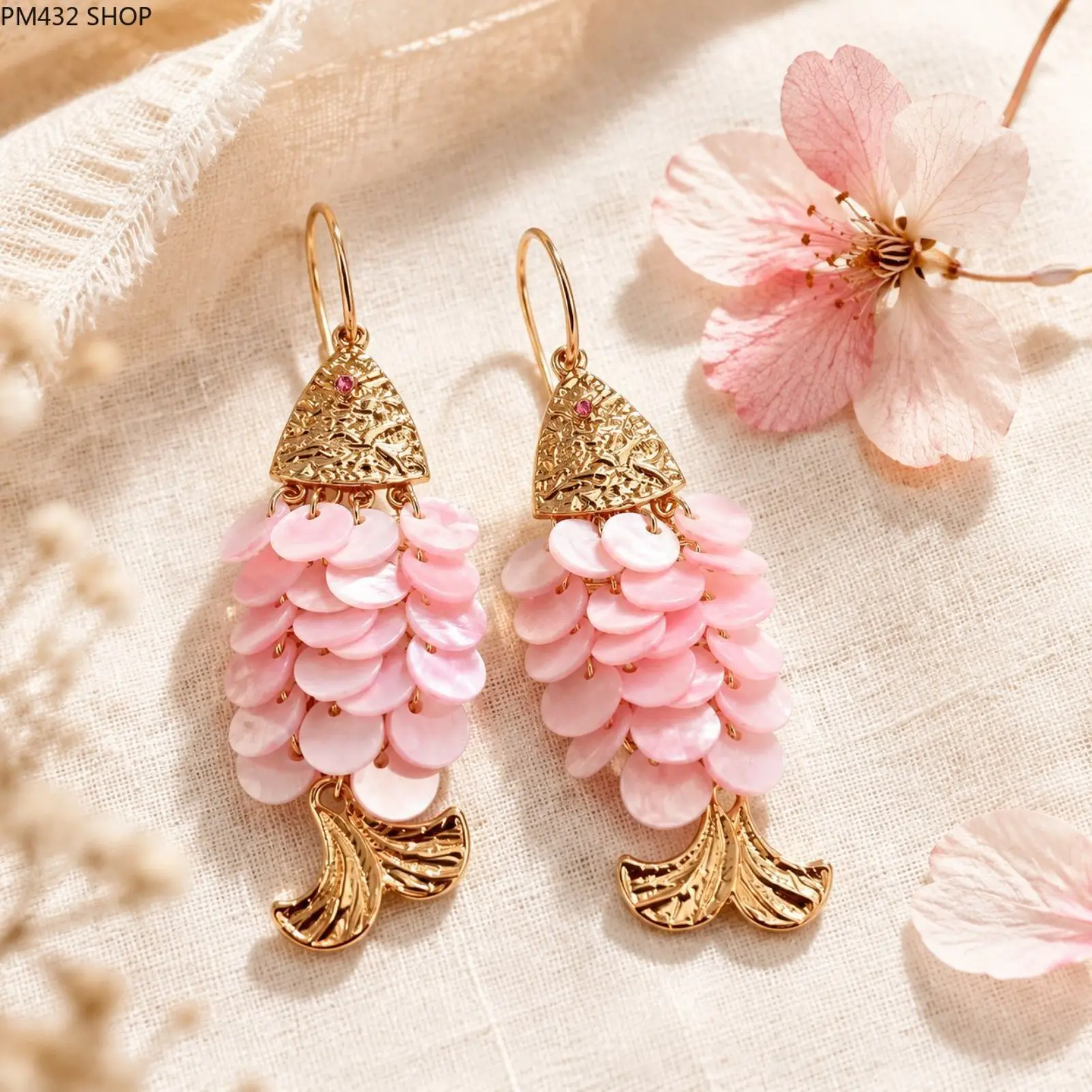 French Retro Pink Gold Fish Earrings with Scale Design, Creative Light Luxury Ear Jewelry, Exquisite Unique Stylish Earrings for Women Daily Party Wear