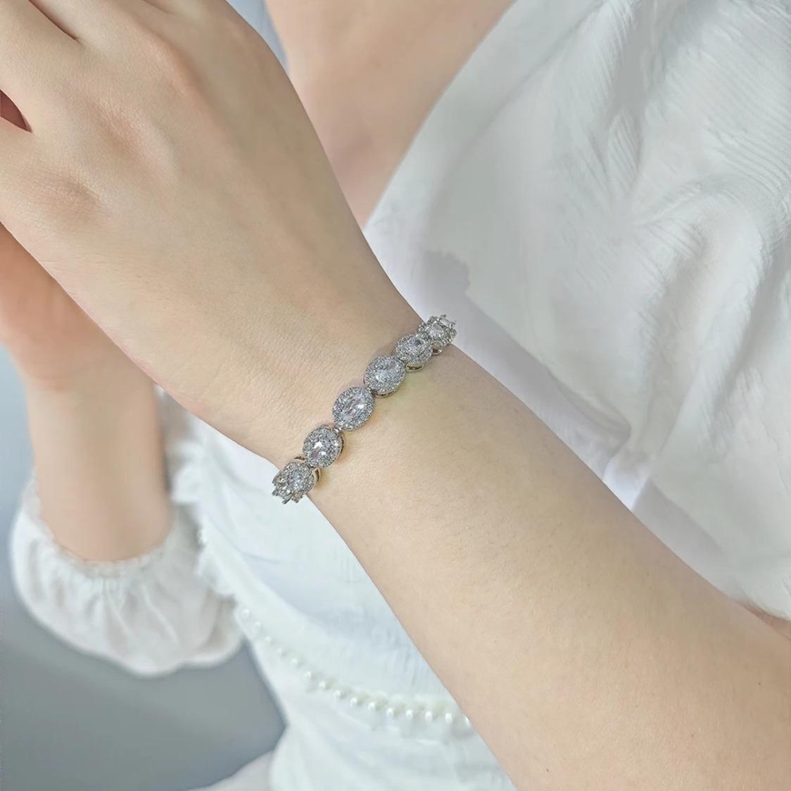 Luxury Colorful Moissanite Bracelet Bangle Elegant Fashion Jewelry Moissanite Wedding Engagement Anniversary Birthday Party Gift For Women Girlfriend Wife Lady