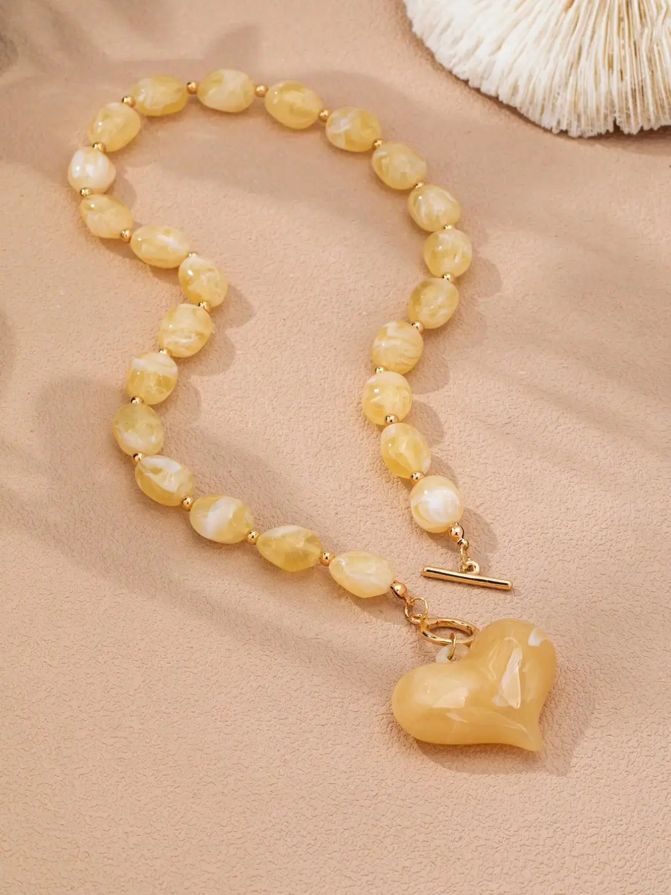 Chunky Acrylic Beaded Heart Pendant Necklace, Marbled Cream Toggle Necklace for Women, Y2K Trendy Layered Jewelry Accessories