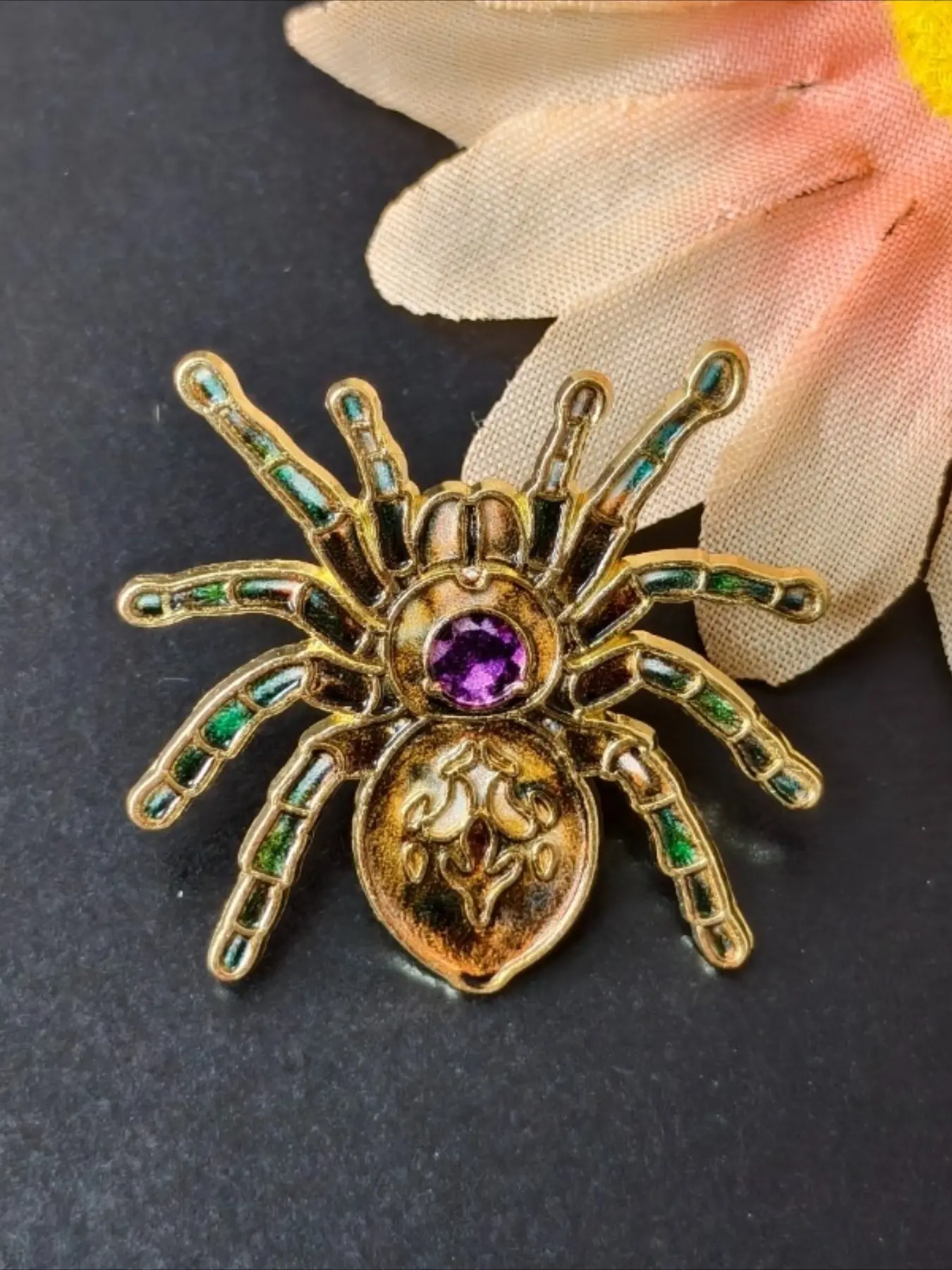 Vintage Tarantula Spider Enamel Pin, Purple Rhinestone Gothic Arachnid Lapel Badge, Witchy Punk Insect Brooch For Clothes Bags, Halloween Alt Aesthetic Gift