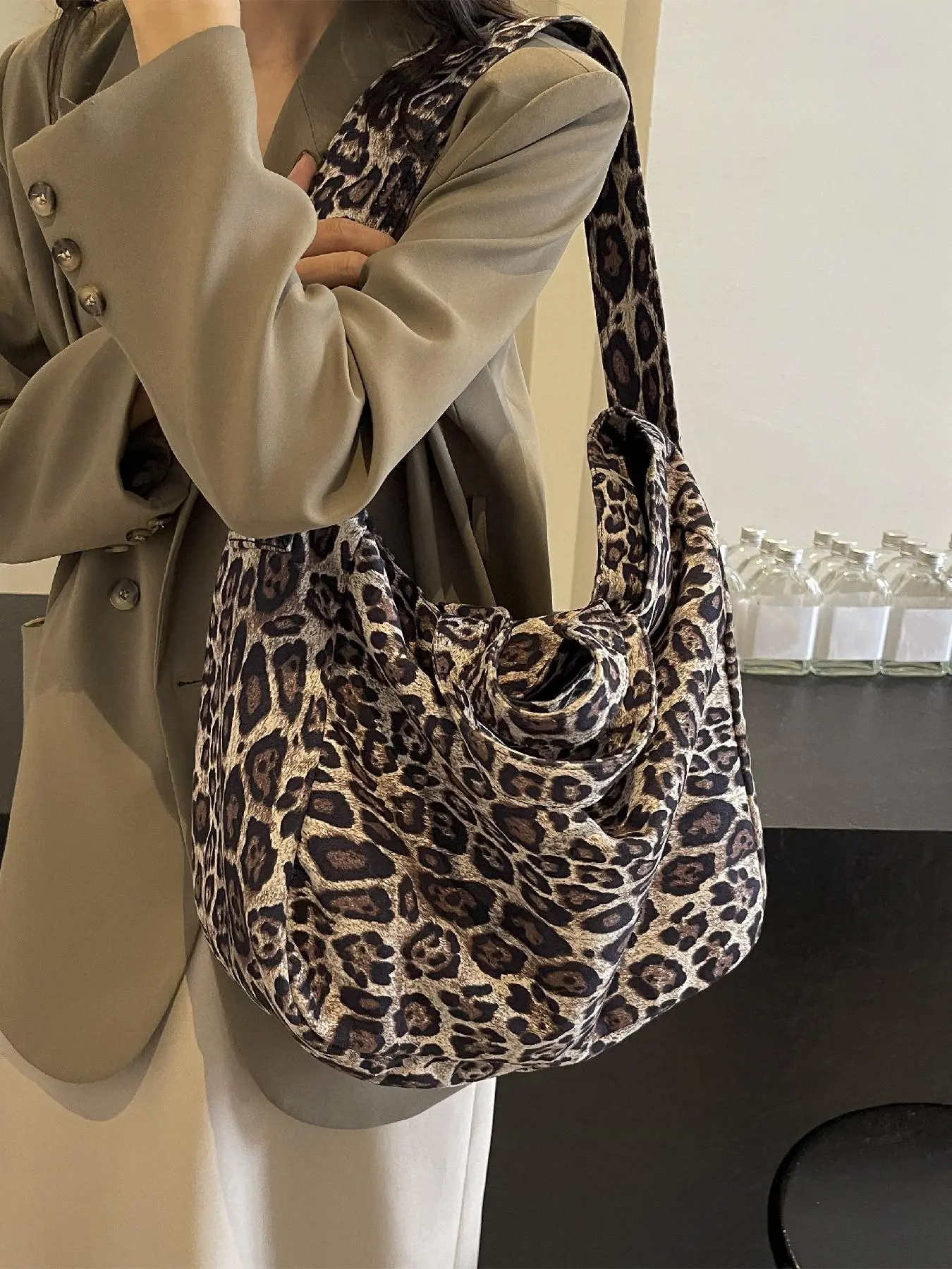 Large-Capacity Carry All Fashionable Leopard-Print Corduroy Tote