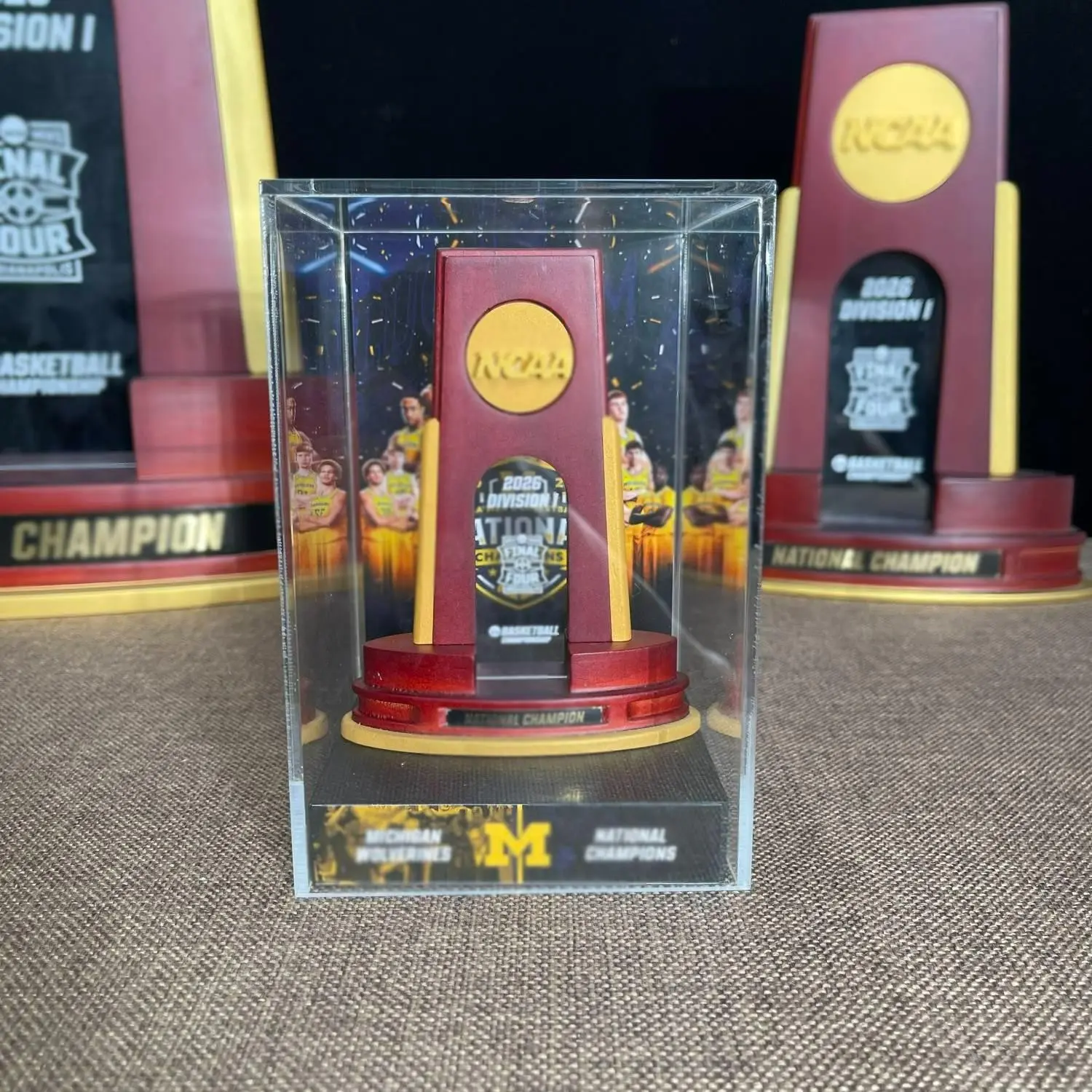 2026 Basketball National Champion Trophy with Acrylic Display Box, Desktop Decoration, High-Quality Gift for Sports Lovers, Perfect Birthday and Holiday Present, Gift Ready