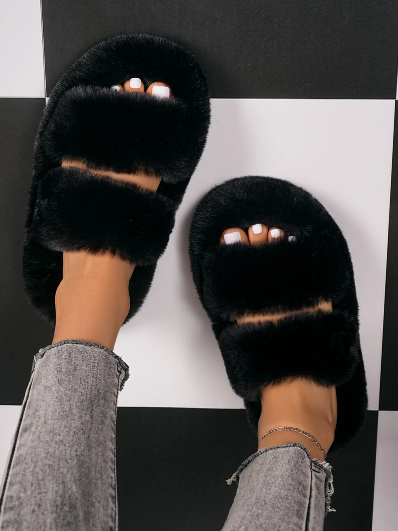 Women's new autumn and winter dual wide-strap plush slippers, House slippers, solid-color thickened fluffy plush slides, minimalist gentle style, lazy home style, suitable for bedroom rest, living room leisure and indoor guest reception