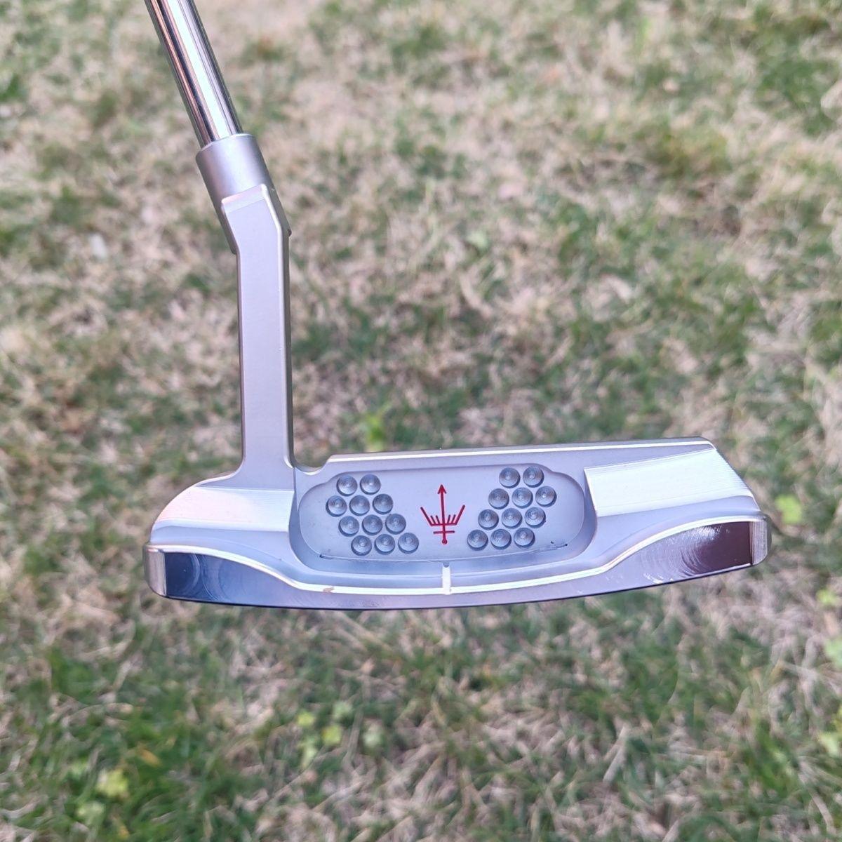 New Golf Club: Standard Putter