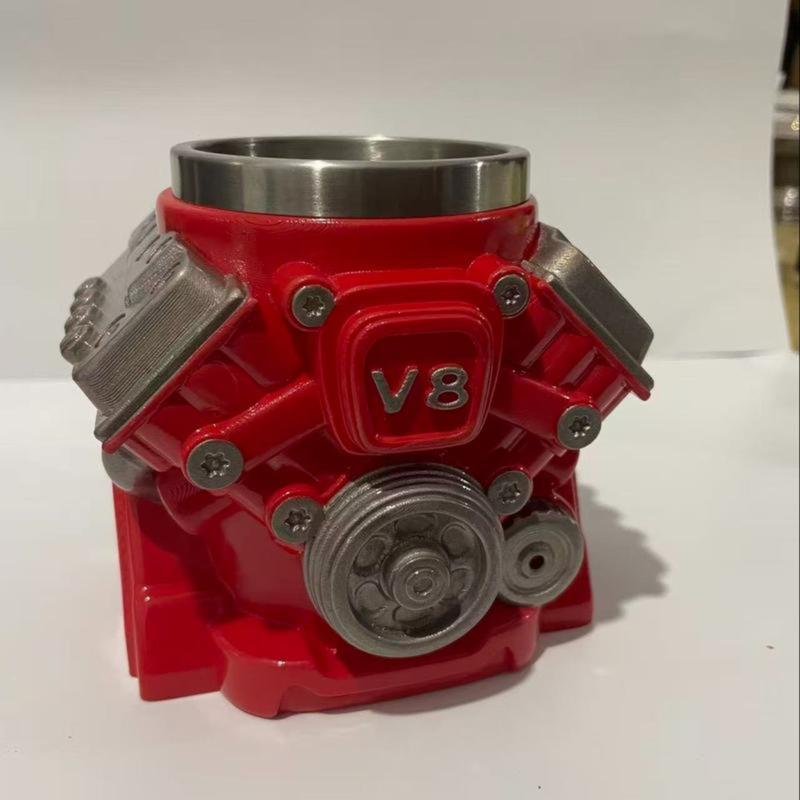 Engine-themed coffee mug, a retro-styled, realistic V8 engine stainless steel mug, a personalized double-walled insulated car mug with a handle, the perfect gift for Father's Day, Christmas, husbands, mechanics, and car enthusiasts. Engine-themed coffee mug, a retro-styled, realistic V8 engine stainless steel mug, a personalized double-walled insulated car mug with a handle, the perfect gift for Father's Day, Christmas, husbands, mechanics, and car enthusiasts.
