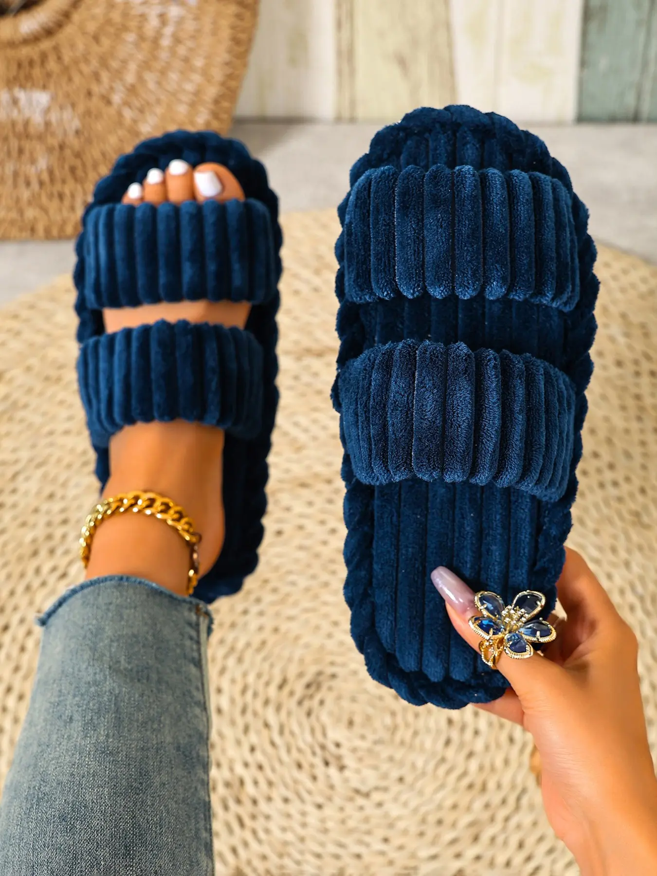2026 Fall Winter New Women's Plush Slippers, Fuzzy Fashion Slippers, Flannel Open-Toe House Shoes, Non-Slip Quiet Indoor Floor Shoes, Casual Textile Eva Sole