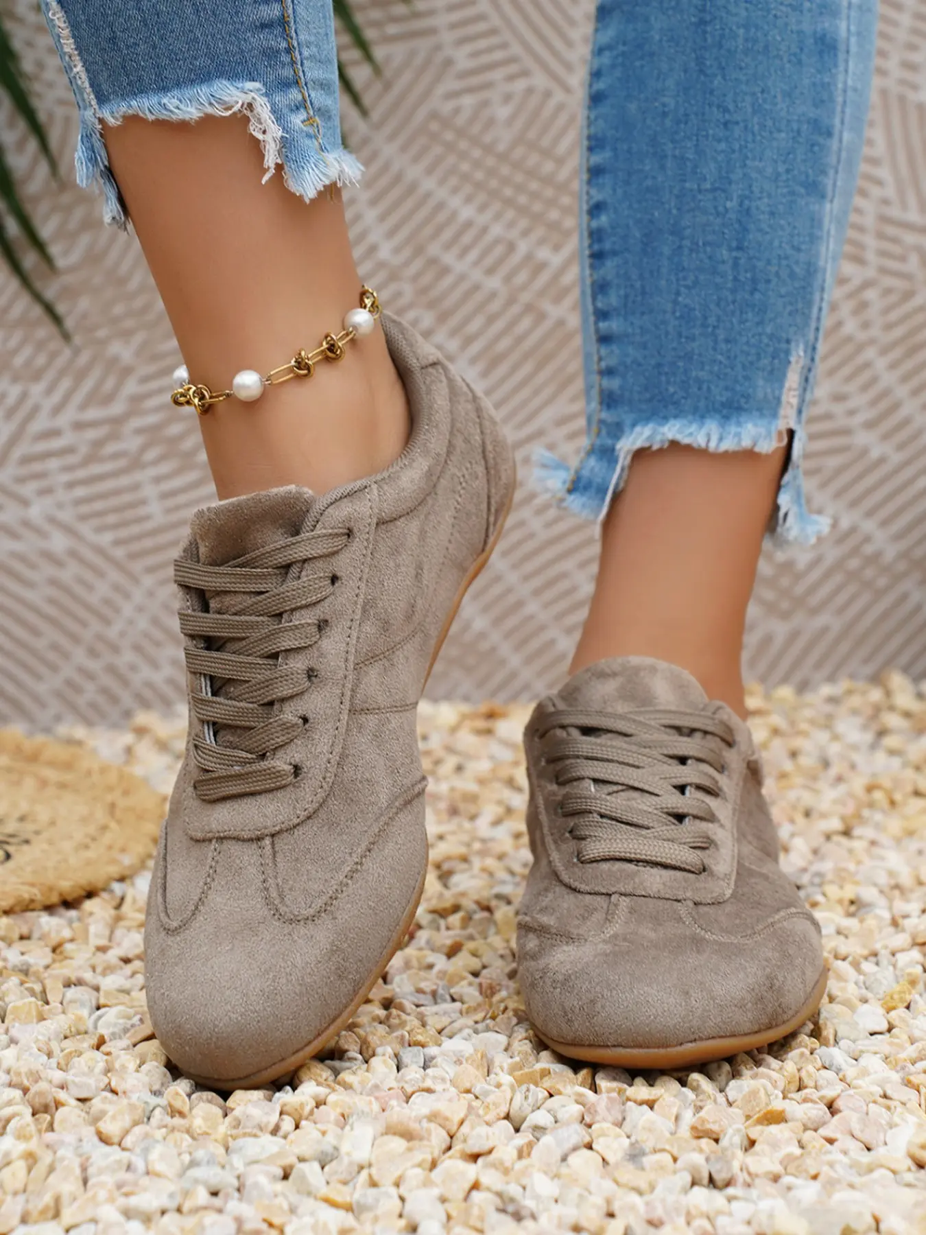 2026 Melanin Light Full Suede Retro Training Shoes, Casual PU Upper, Rubber Sole, Breathable, All Seasons, Women's Low Top Sneakers