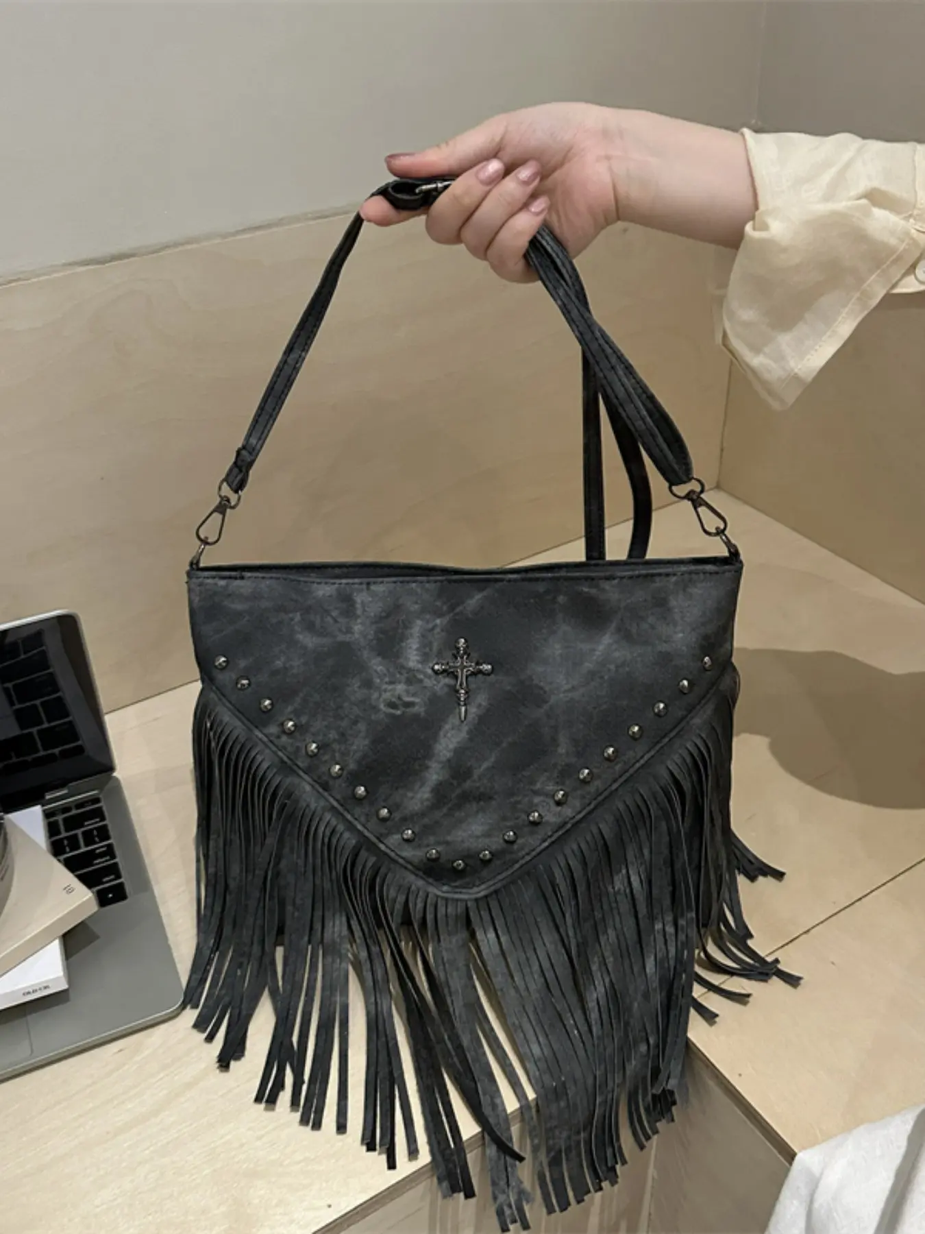 New Fashion Trendy Fringe Bag, Holiday Bohemian Style, Boho Shoulder Purses, Versatile Simple Elegant Shoulder Bag, Crossbody Bag, Fashion Bags, Perfect for All Seasons