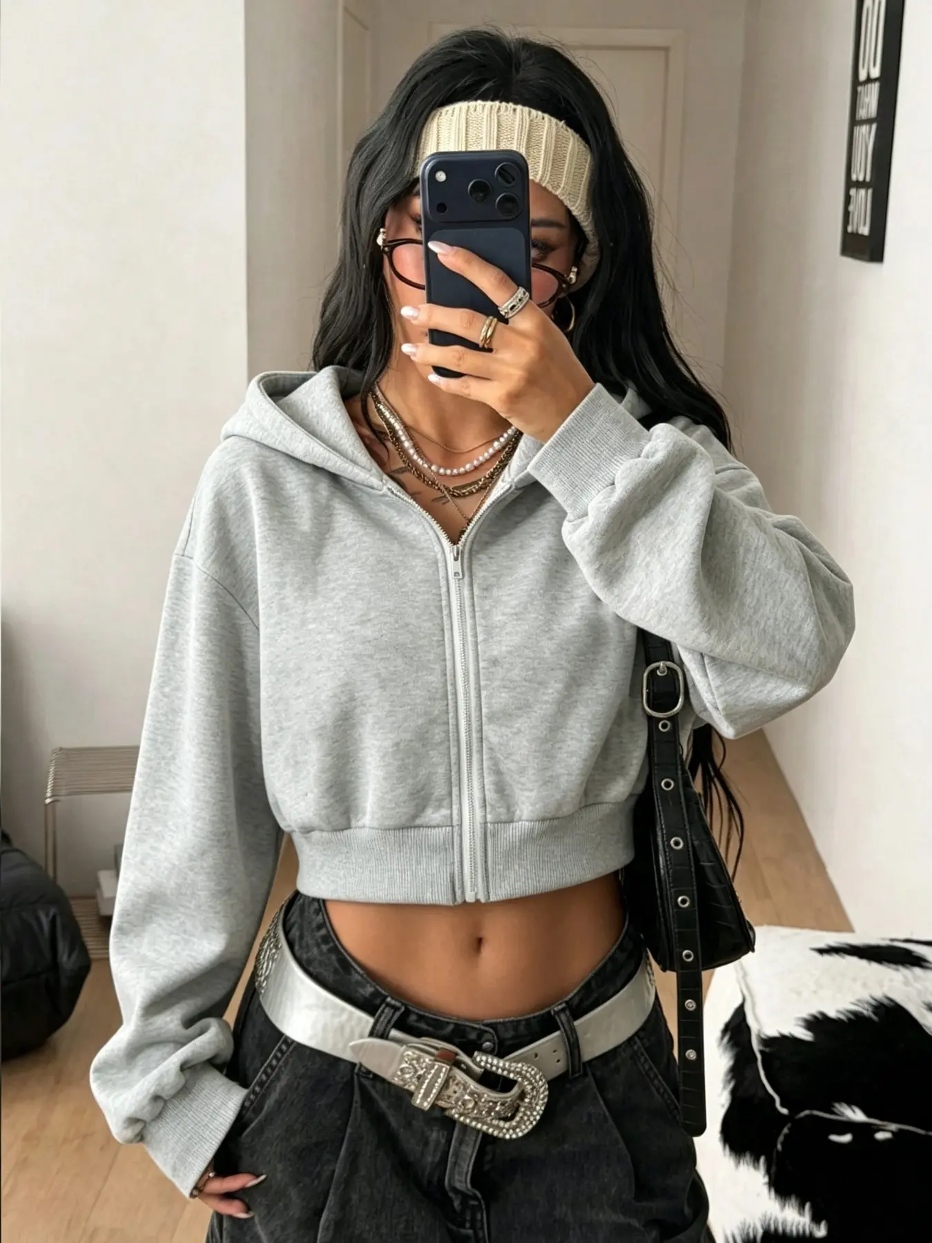 Oversized Cropped Zip Up Hoodie Baddie Y2K Aesthetic Streetwear Casual Lounge Daily Going Out Workout Sporty Chic Crop Sweatshirt Relaxed Fit Waist Revealing 2000s Women Hooded Jacket Urban Lifestyle Weekend Errands Campus Daily Casual Cute Trendy Outfits