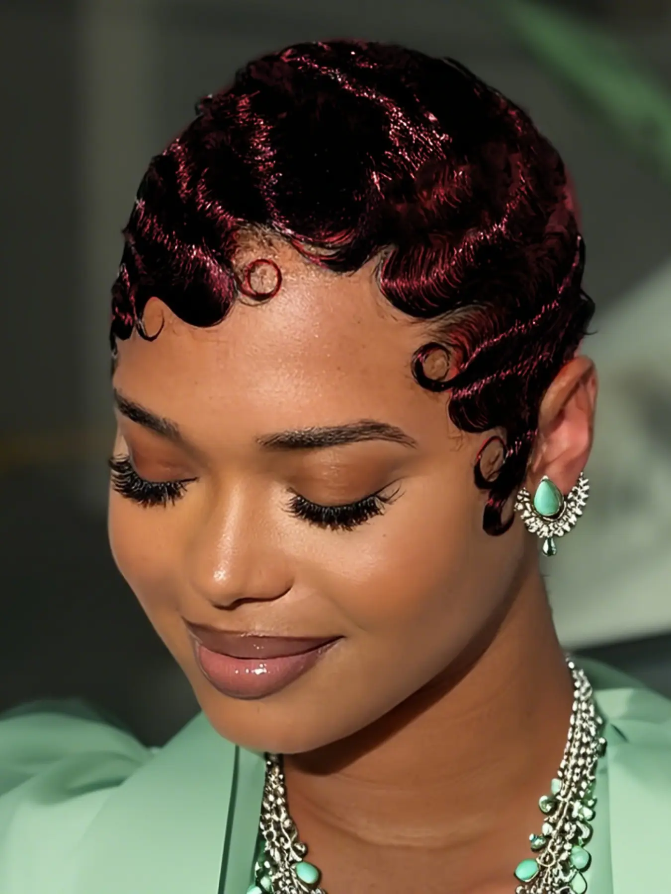 Elegant Human Hair Wave Pixie Cut Wig Layered Style For Women 180% Density Machine Made Hair