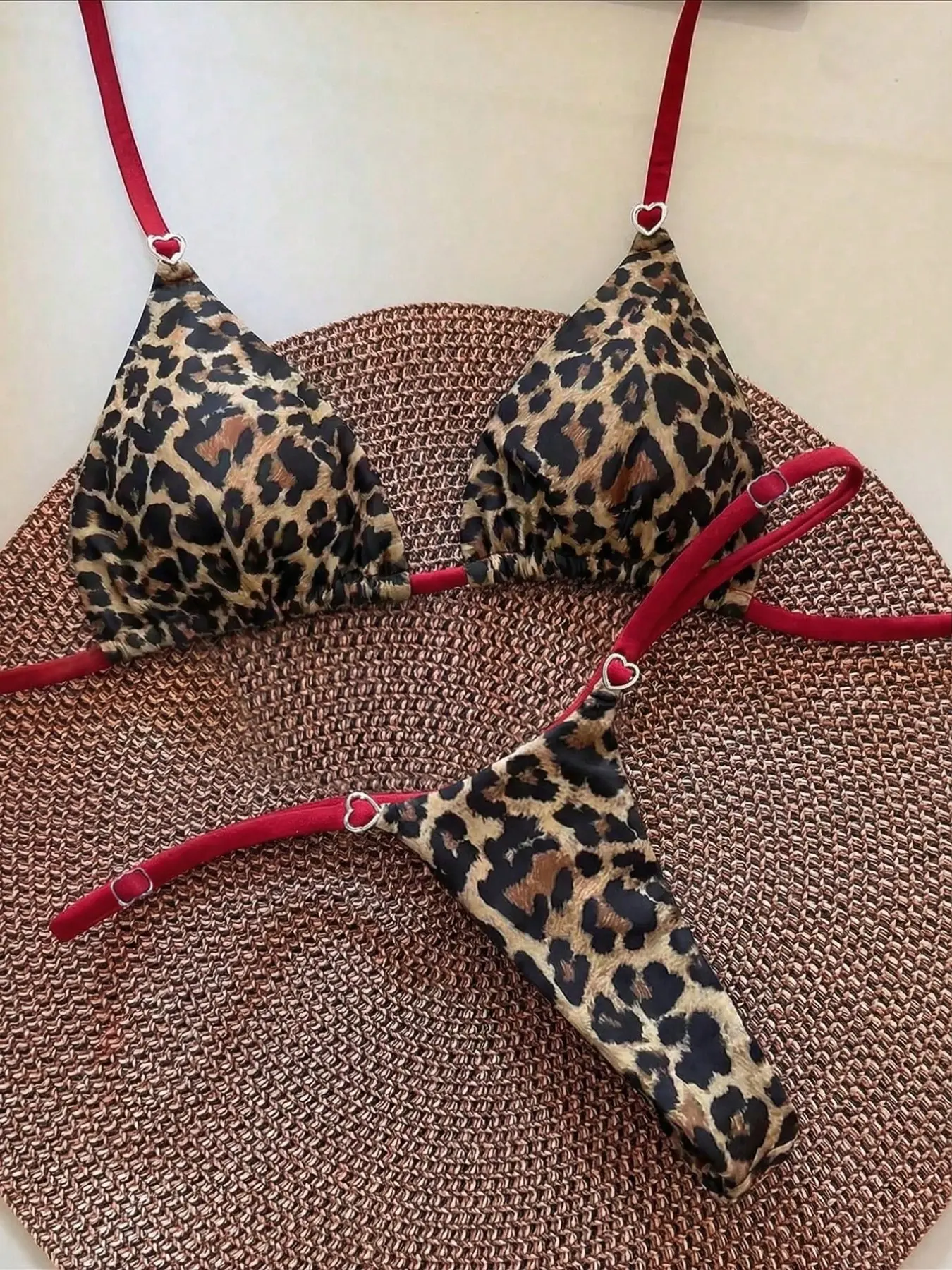 Vintage Leopard Print Bikini with Straps and Heart Buckle, High Cut Split Swimwear, Sexy Beach Two-Piece Set, Wild Leopard Pattern, Bikinis Sets, Bikini Set Swimsuit