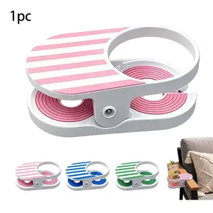 Clip on beverage racks suitable for swimming pool lounges, striped beach chair cup holder clips for outdoor travel, plastic beverage racks for picnics, and chair racks for swimming pool accessories