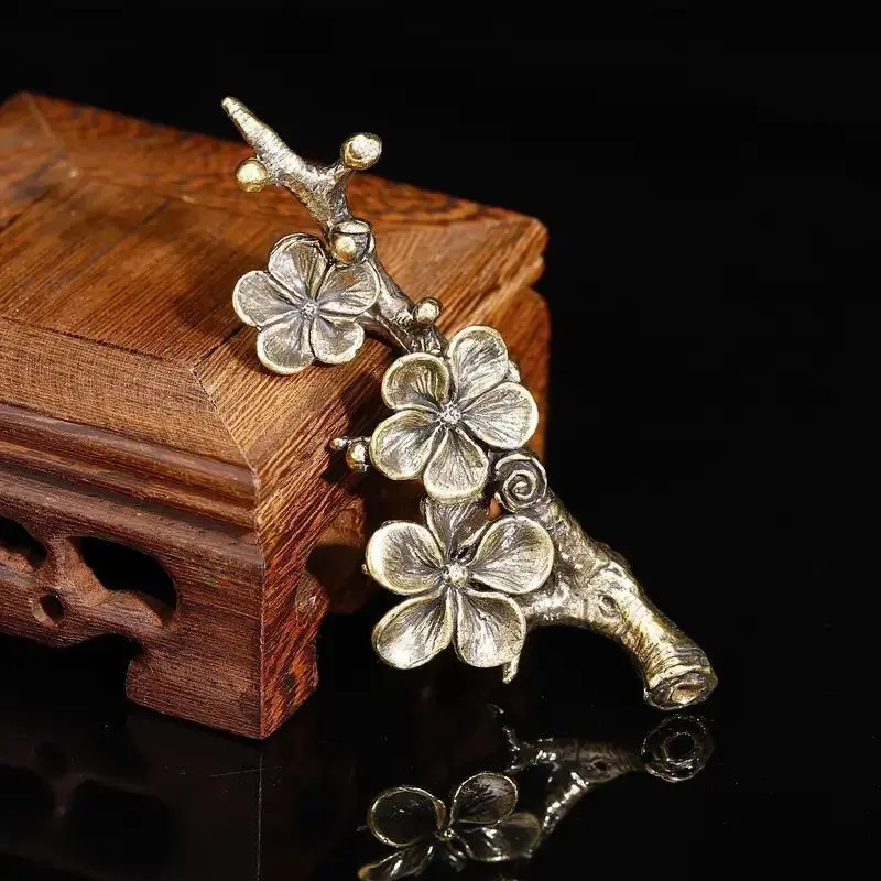 Vintage Cherry Blossom Brass Statue, Handmade Antique Metal Flower Sculpture, Perfect for Home and Office Decor, Ideal Gift for Friends