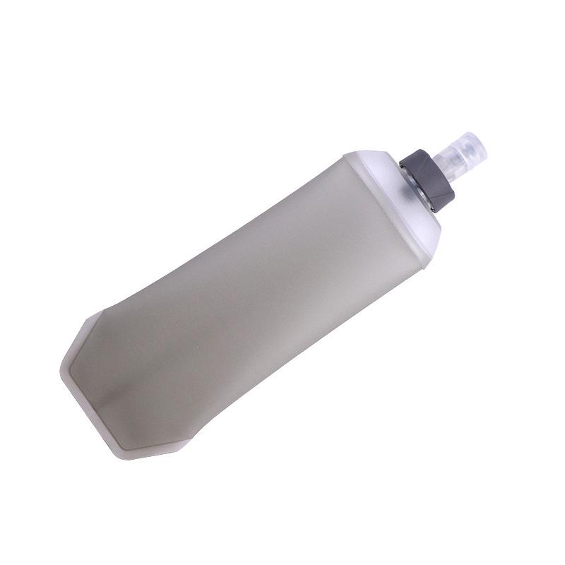 Eco-friendly, non-toxic, foldable soft water bottle for outdoor cycling and running, silicone rotating TPU squeeze-type portable sports water bottle