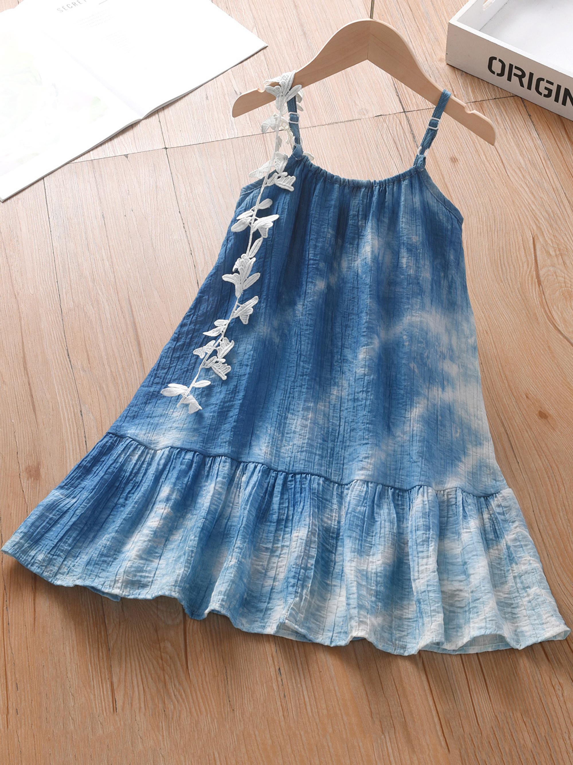 New summer style girls' fashionable and sweet dress, hand-dyed with three-dimensional flowers, girls' strap dress, beach vacation style sleeveless strap dress, fresh, cute and casual, suitable daily wear