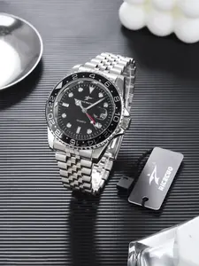 RICECGO 1pc Men's Silver Color Stainless Steel Quartz Wristwatch with 42mm Dial, Fashionable Luminous Analog Watch, Suitable for Business Attire, Ideal Gift, Stainless Steel Watches