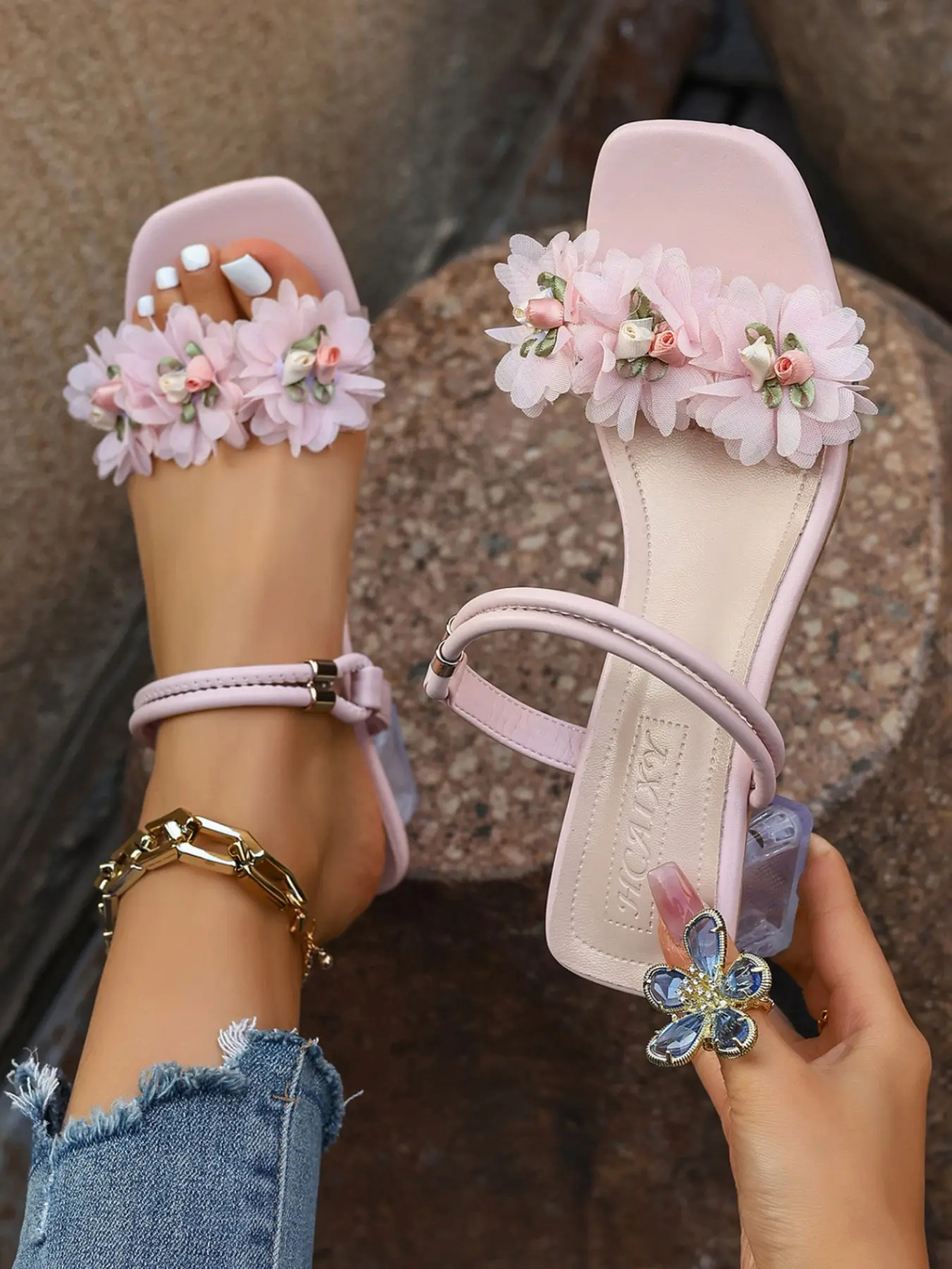 Women's Sweet Floral Embellished Sandals, Elegant Flower Embellishments, Comfortable Square Toe Thick Heel, Two-Way Strap, Perfect for Summer Vacation
