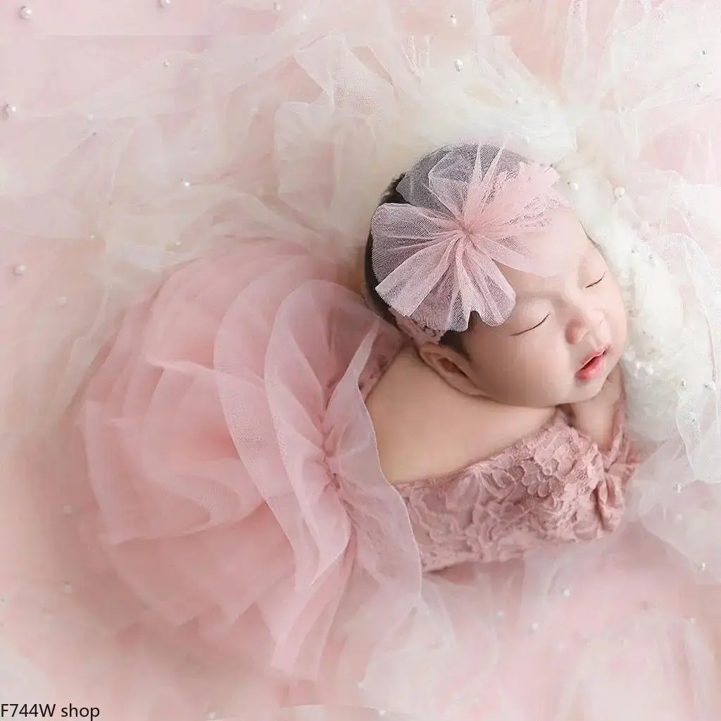 Newborn Girl Sun-Protective Romper Set with Headband, Cute Lace Photography Outfit, Baby Photoshoot Prop & Unique Baby Shower Gift