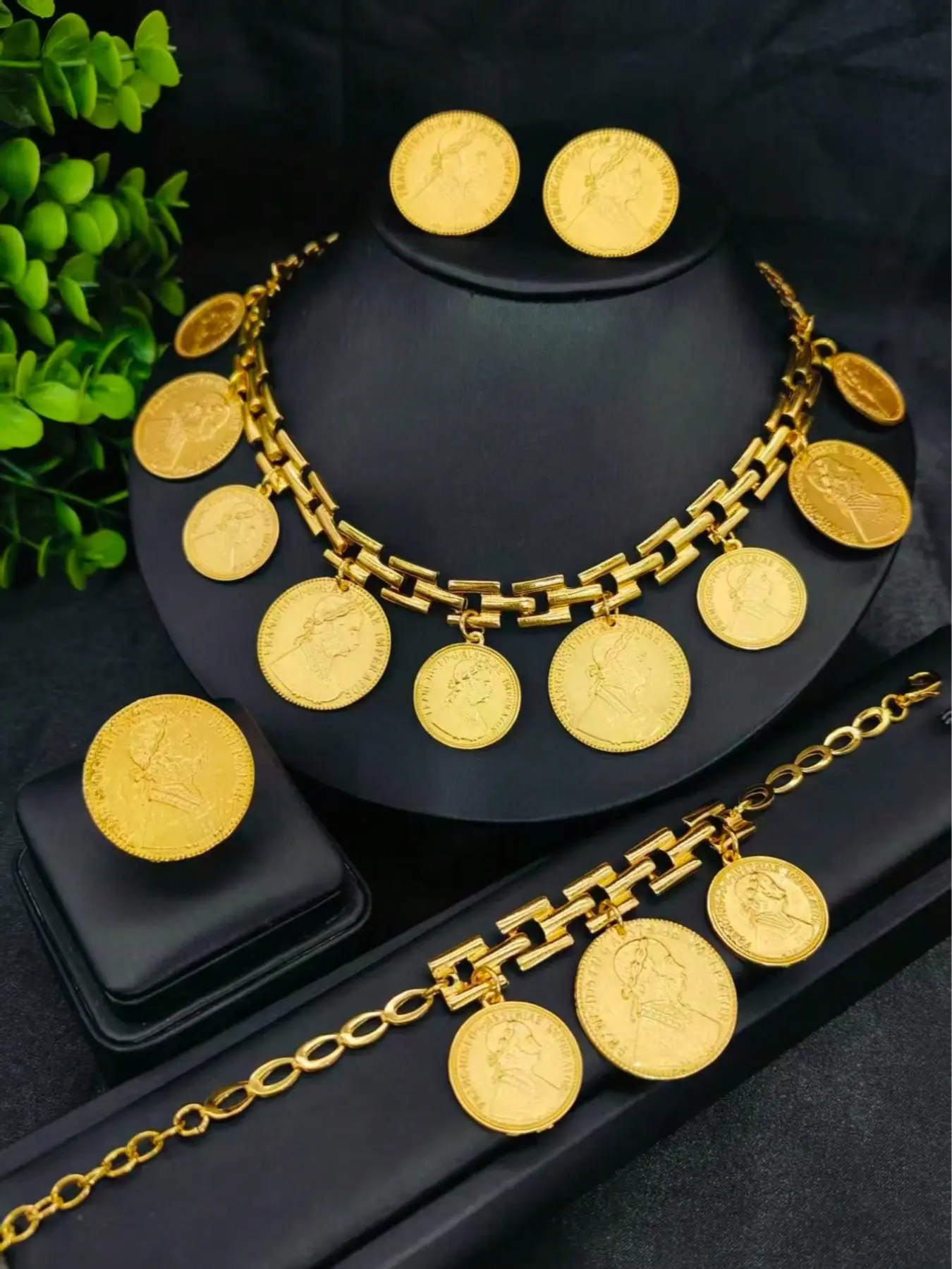 Elegant Coin Pendant Jewelry Set, Necklace Bracelet Ring Earrings, Jewellery Gift Set, Perfect for Weddings Parties Gifts, Costume Jewelry Sets