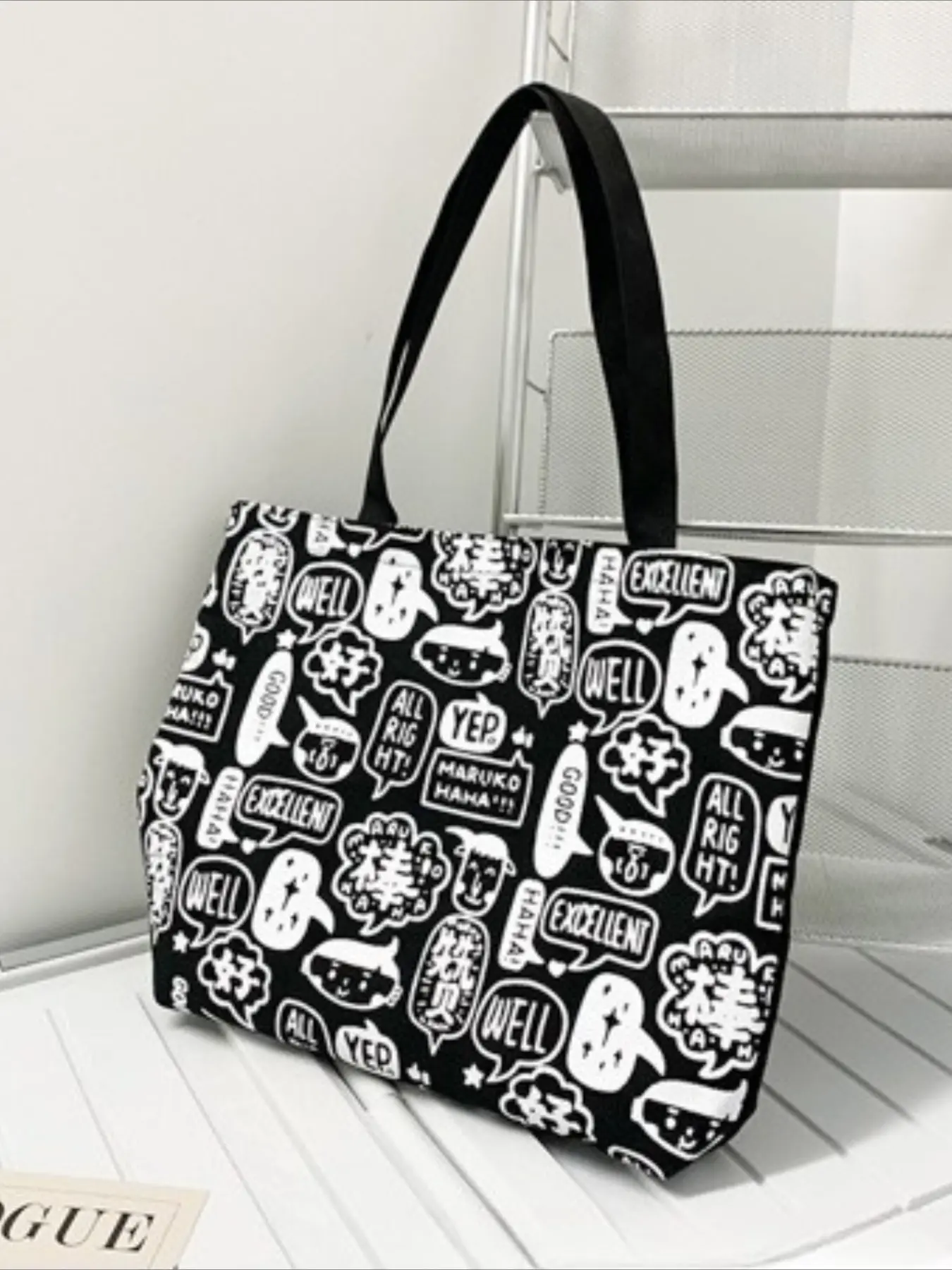 Large Capacity Canvas Shoulder Bag for Women, Spring Summer Travel Work Bag, Chinese Text Style, Fashionable Design
