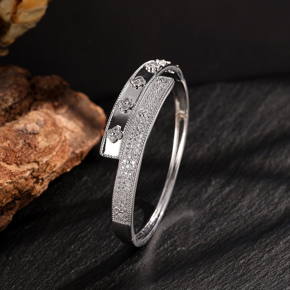 Korean-Style Four-Leaf Flower Bracelet, Fashionable And Sweet, Inlaid With Colorful Zircon Flowers, Simple And Elegant, Light Luxury Women'S Copper Jewelry