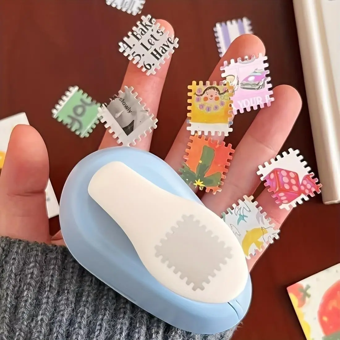 Manual Floral Pattern Embossing Puncher, Creative DIY Craft Tool, Ideal for Scrapbooks, Journals, Handmade Card Making