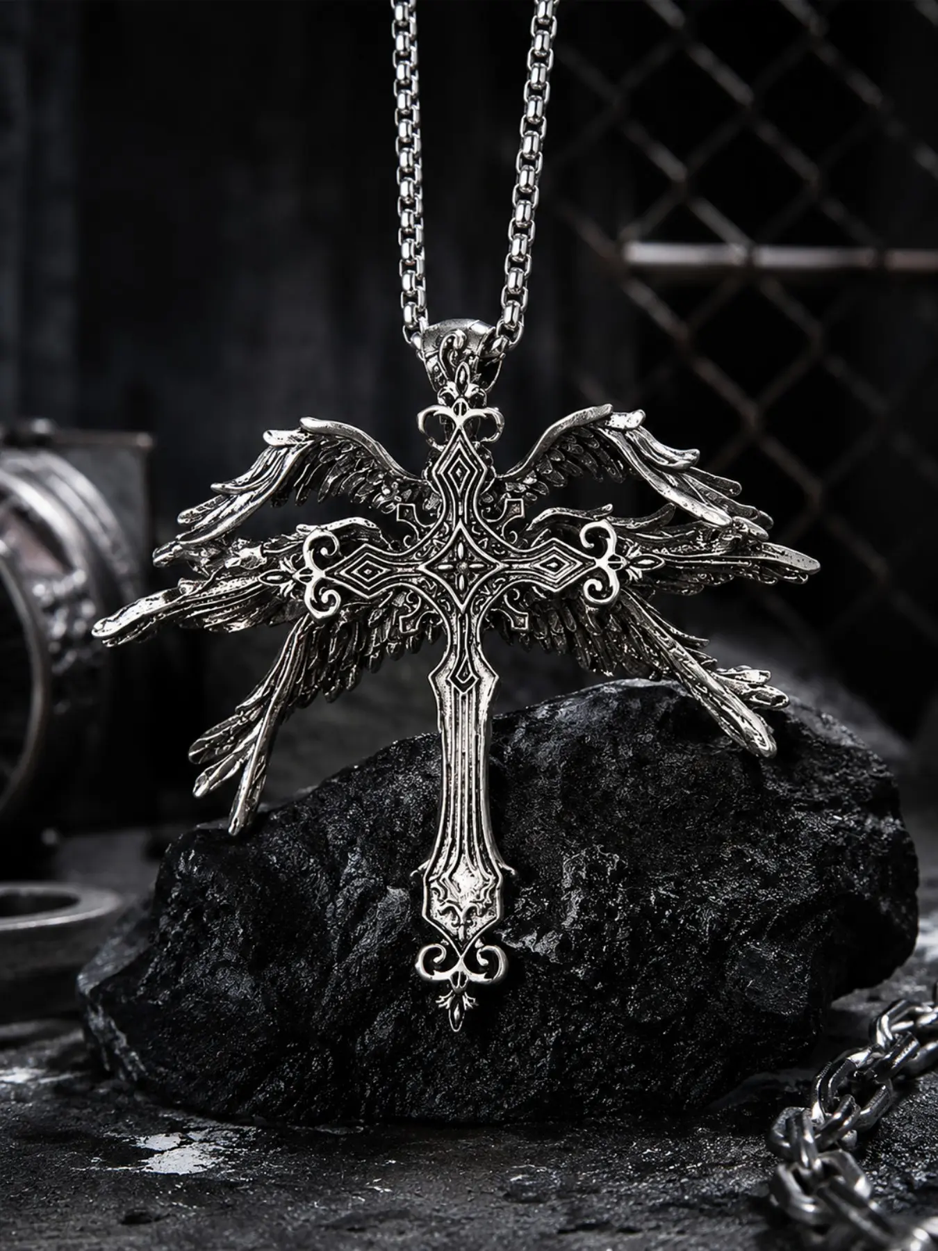 Silver Color Winged Cross Pendant Necklace, Gothic Retro Jewelry, Unisex, Daily & Streetwear, Elegant Carving & Wings Detail
