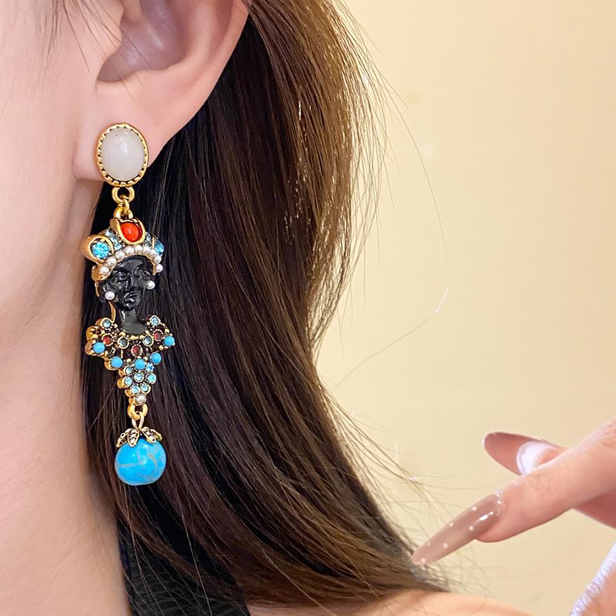 Vintage silver needle set with diamond resin oval earrings, a light luxury and high-end stud, a vintage court-style earring