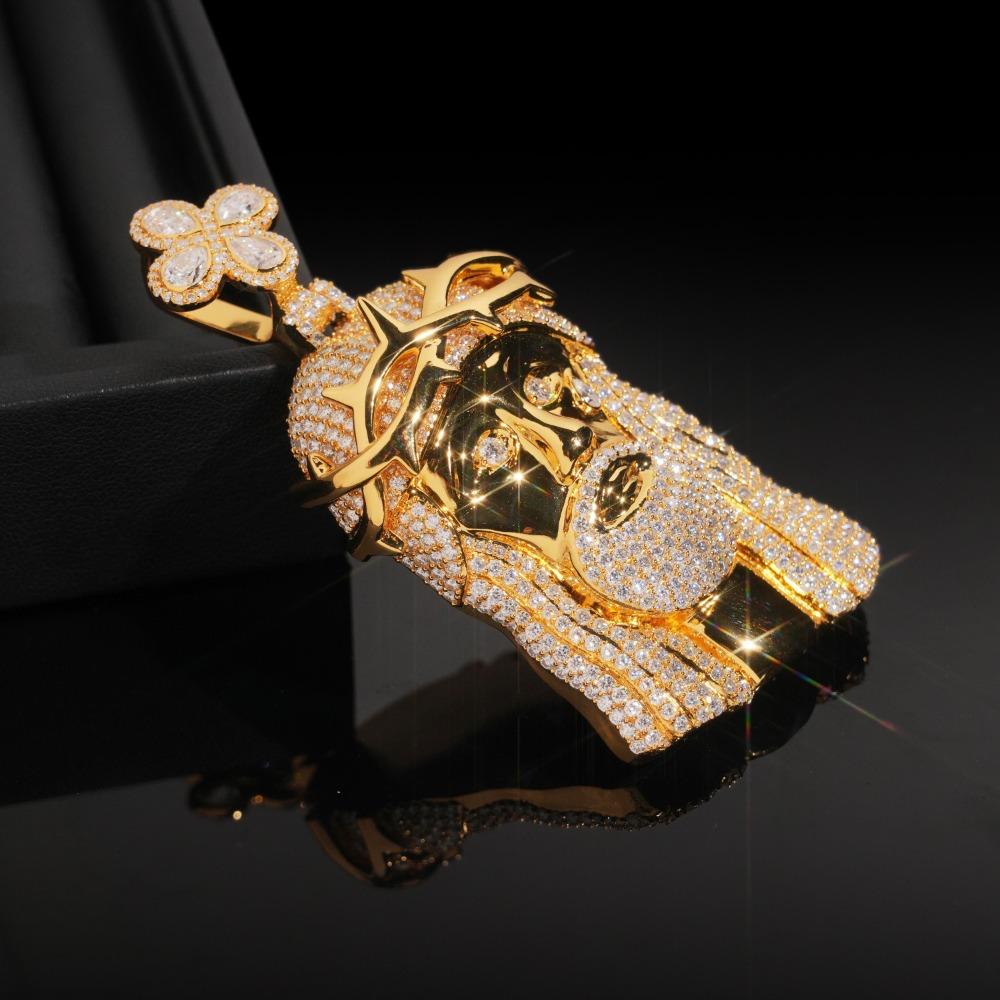 [ICE HUE]18K Gold Vacuum Plated S925 with 5A+ Sri Lanka Moissanite Four-Leaf Clover Portrait Pendant with Free Copper Necklace Hip Hop Inspired Solid Jewelry Gift