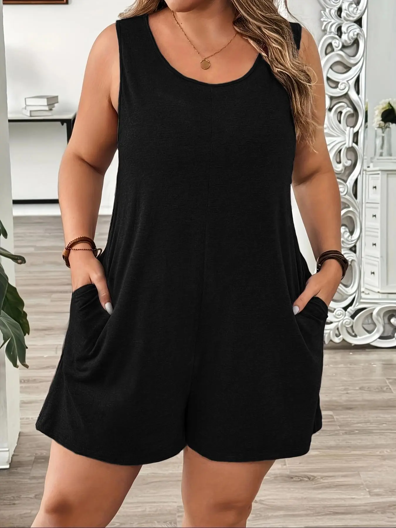 Plus Size Women's Solid Color Sleeveless Romper, Casual Comfy Romper for Summer, Perfect for Daily Wear, Comfortable and Stylish