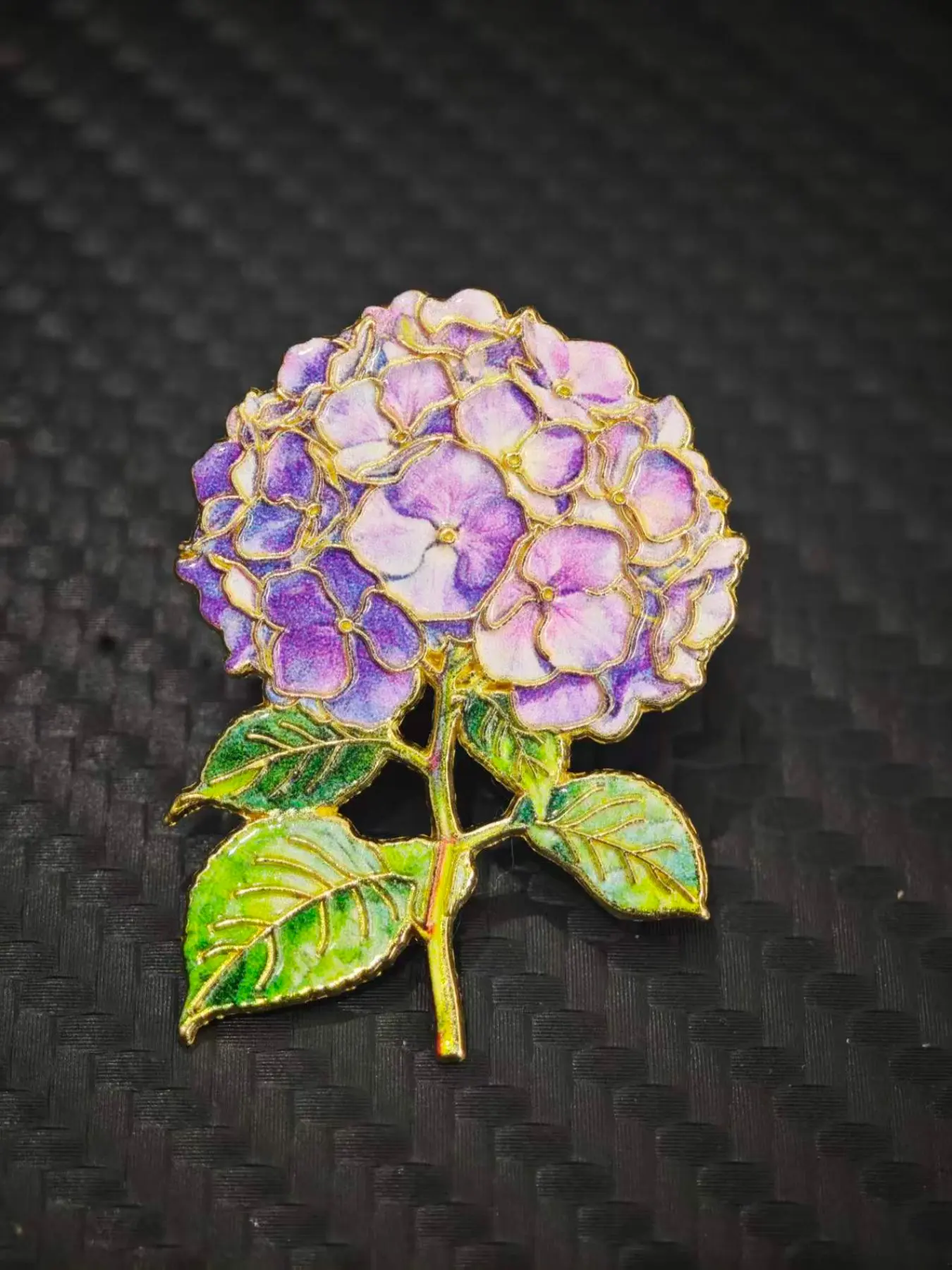 1Pcs 💜 Purple Hydrangea Flower Brooch Pin | Gradient Floral Enamel Badge | Delicate Accessory | Romantic Gift #HydrangeaPin #PurplePin