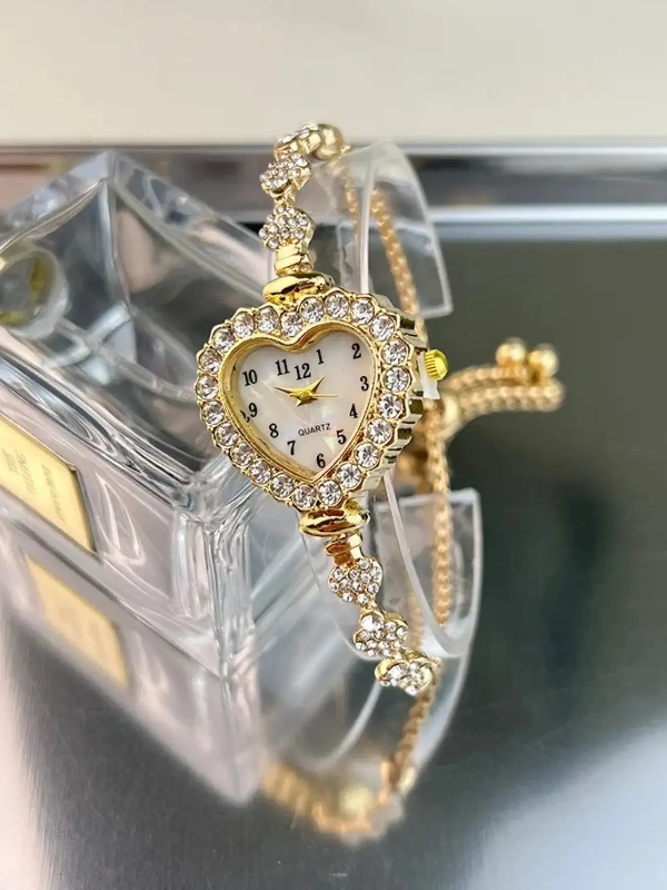 Women's Elegant Heart Shaped Bracelet Watch, Fashion Rhinestone Decor Elegant Analog Dial Quartz Watch Set, Trendy Exquisite Watch Set As Gift, Jewelry Bracelet Watch, Fashionable Analog Watch