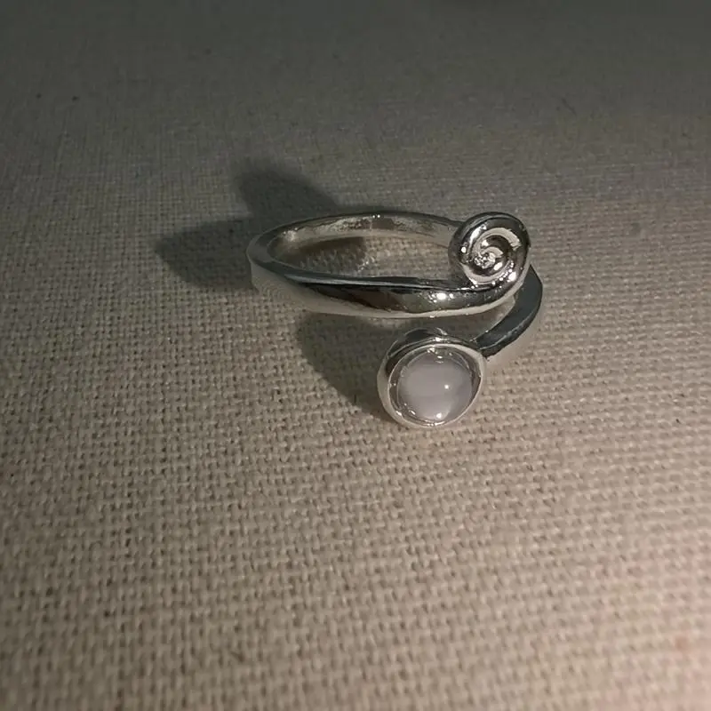 Women's Vintage Alloy Metal Moonstone Gem Open Ring - Adjustable Opening, Cute Design, Casual Wear Fashion Accessory, Gift for Women