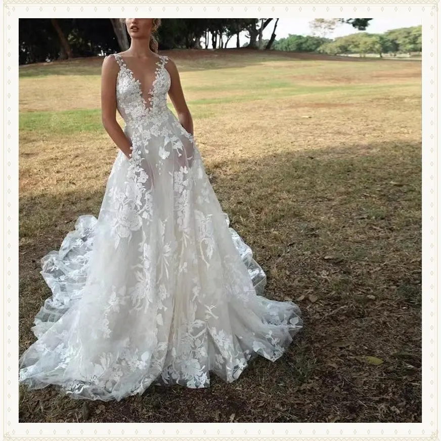 Dress Lace Embroidered Bridal Wedding Dress Sexy V-Neck White Suspender Bridesmaid Dress