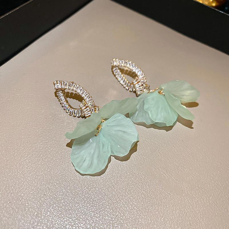 New Style Best-Selling French High-End Pearl Flower Earrings, Small-Scale Design Stud Earrings, Elegant Women's Jewelry