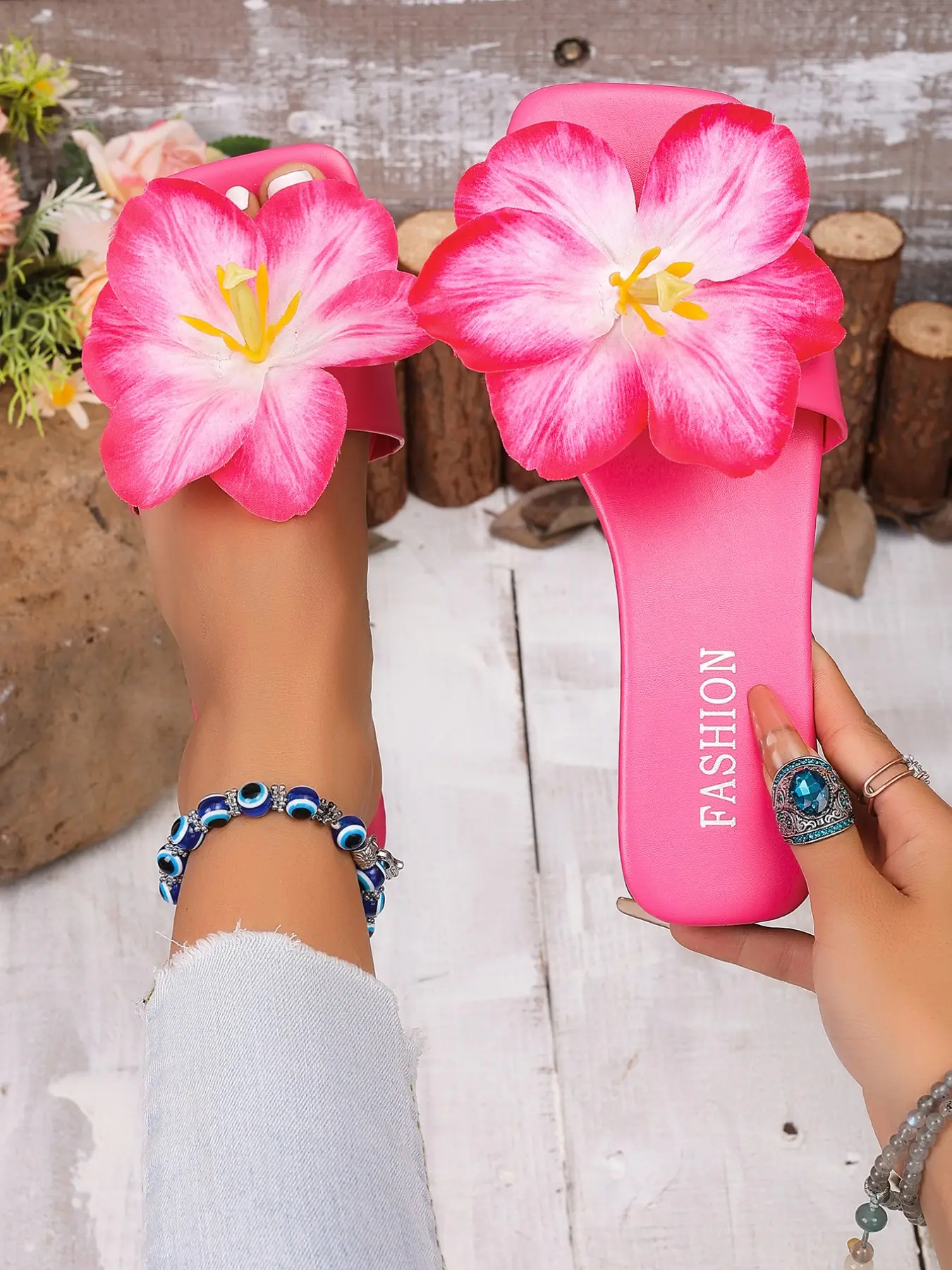 Summer Floral Sandals, Soft Sole Lightweight Beach Shoes, Gradient Petal Design, Non-Slip Wear-Resistant, Hawaiian Style Footwear, Floral Pattern Sandals
