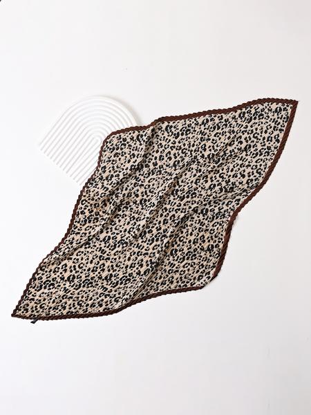 Women's Fashion Boho Silk Scarf, Autumn/spring Accessory, Wrinkled Floral Print, Faux Silk Square Scarf, Perfect for Shirts & Headbands