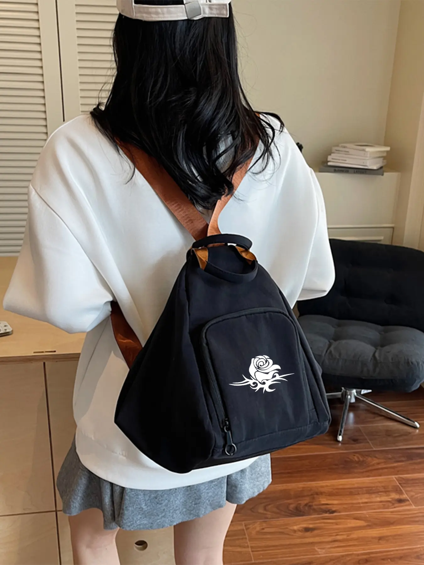 Rose Print Convertible Crossbody Shoulder Bag, 3-in-1 Multi-Functional Backpack, Casual Daily Daypack with Adjustable Straps & Pockets, Ideal for Daily Travel and Commute