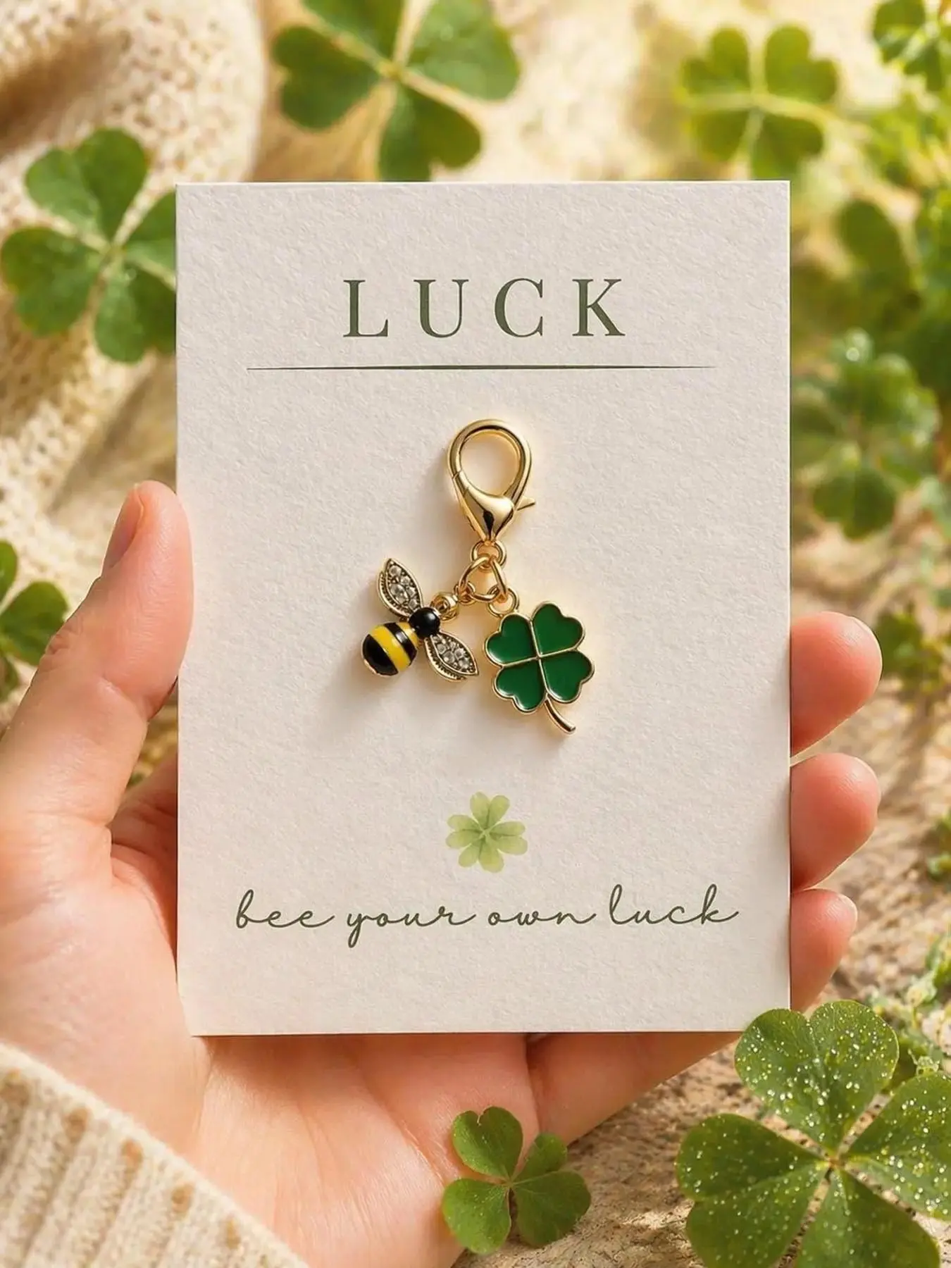 5pcs Bee Four Leaf Clover Authentic Keychain with Gift Card, Bee Your Own Luck Lucky Charm Keyring, Green Clover Honeybee Lobster Clasp Pendant, Good Luck Gift for Women Girls Friendship Birthday St Patricks Day Decor
