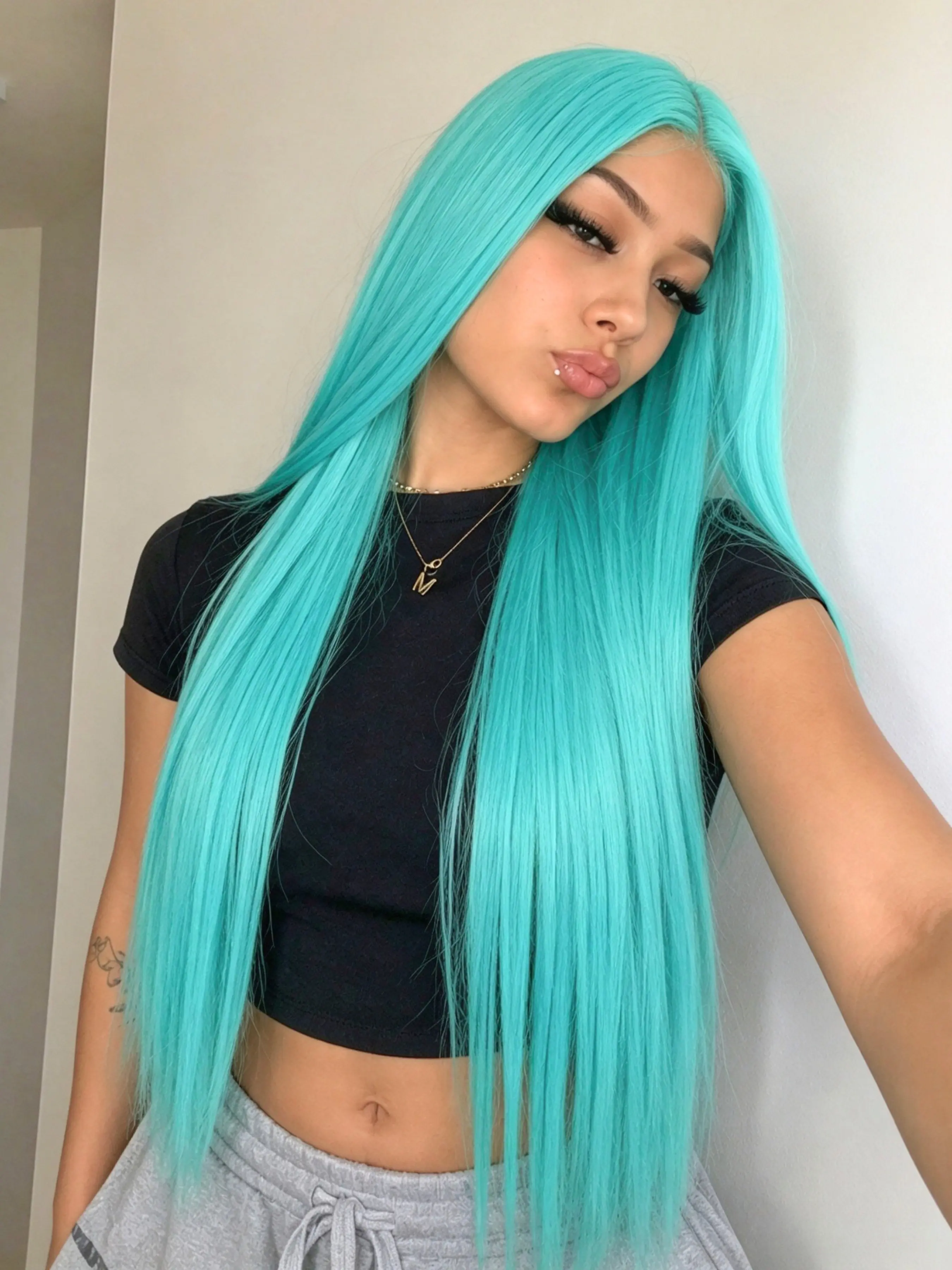 Teal Wig 13x4 Lace Front Wig Mint Blue Long Straight Wig Soft HD Transparent Lace Frontal Wigs Pre Plucked Natural Hairline Heat-Resistant Synthetic Wig Free Parting Wig for Women Party Cosplay Stage 28 Inches