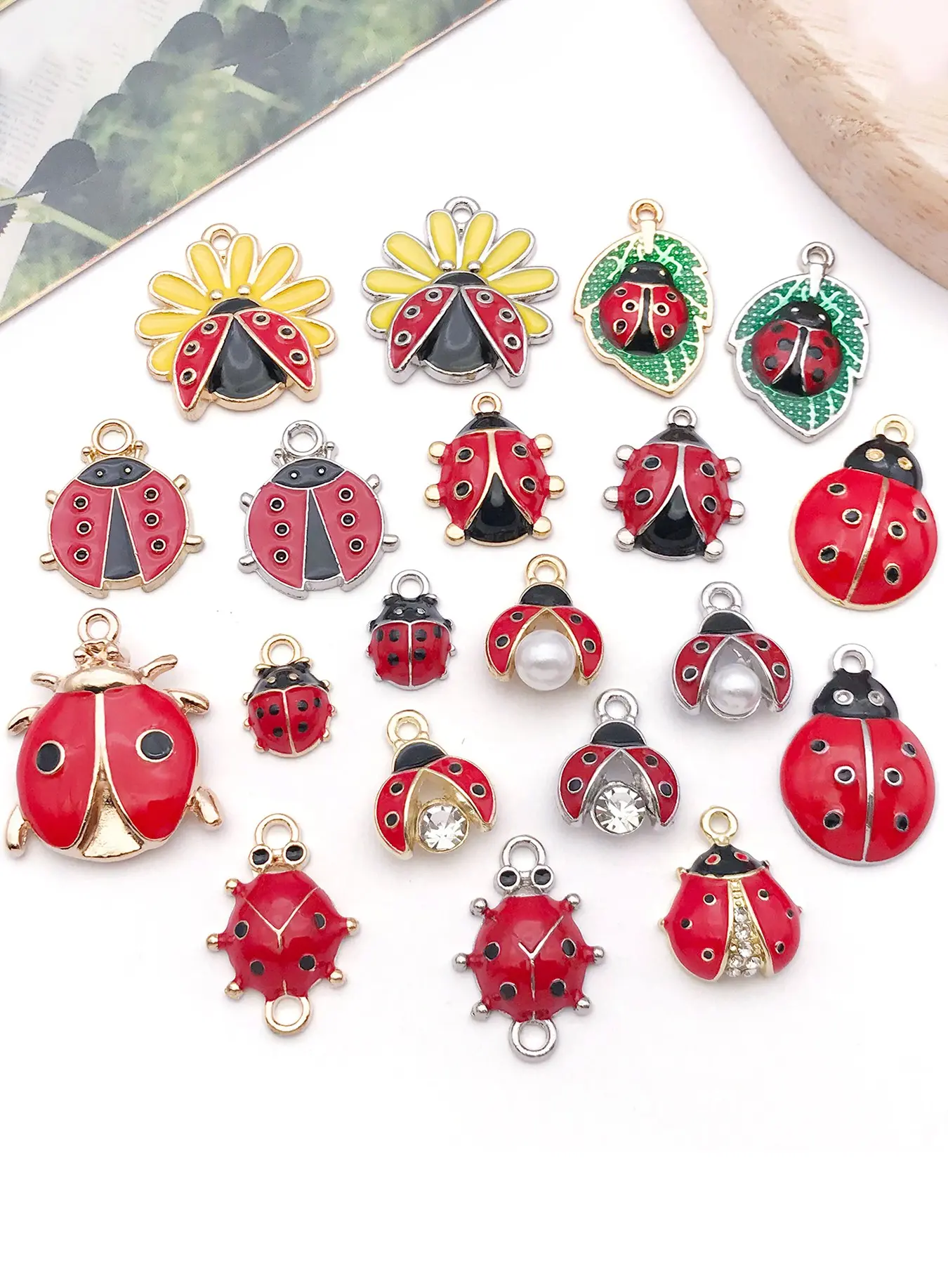 20pcs Ladybug Dangling Charms Enamel Ladybug Flower Pendants Red Lady Beetle Pendants Ladybird Rhinestone Charm for DIY Bracelet Necklace Earring Jewelry Making Art Craft Decoration
