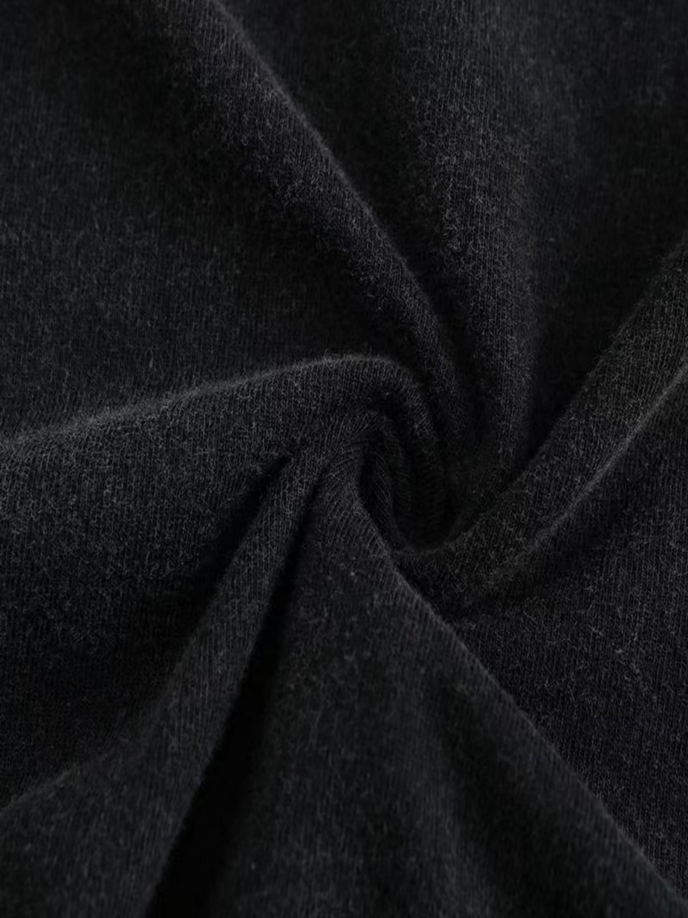 Men's Heavyweight Gothic Devil T-Shirt with Horned Figure & Red Eyes Print Streetwear Tee Shrink-Resistant Short Sleeve Round Neck for Halloween Party & Casual Wear Machine Washable Fit Cotton Menswear Top Tshirt