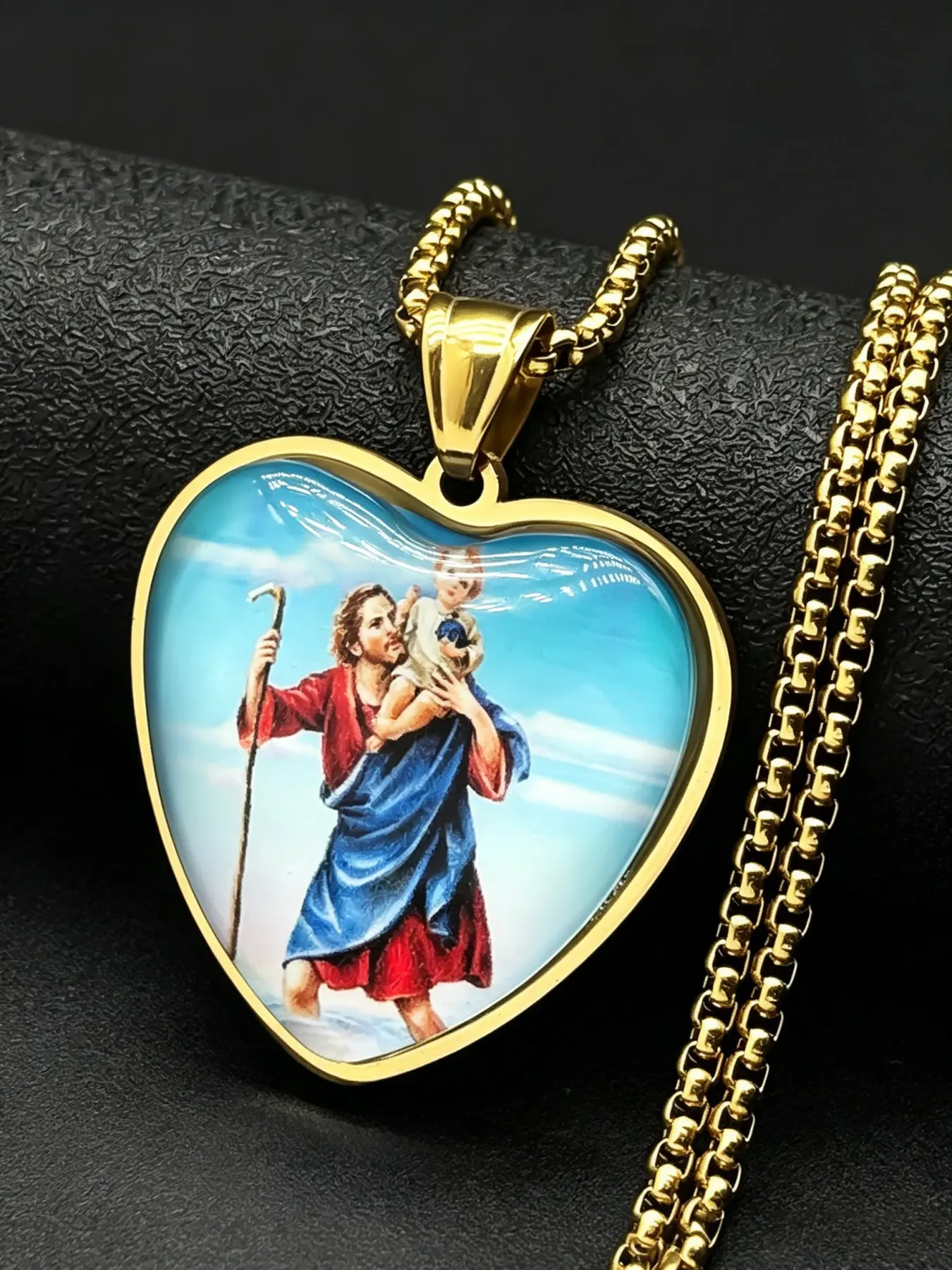 Catholic Saint Christopher Protect Us Heart Pendant Necklace for Women Men Stainless Steel Gold Color Amulet Chain Jewelry Gift