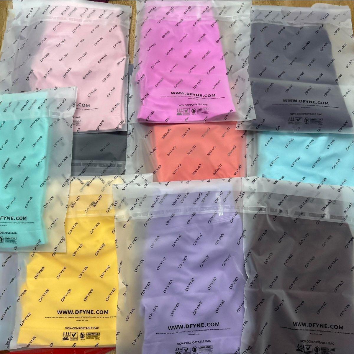 DFYNE High-Elastic Seamless Low-Rise Yoga Shorts |   Three-quarter length, tight-fitting, quick-drying, lifts and shapes the peach-shaped buttocks, allowing for unrestricted movement during squats and running.