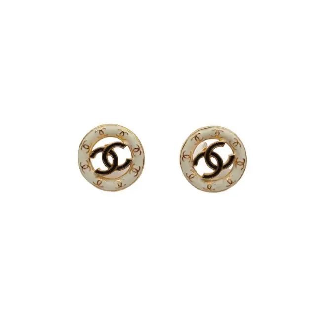 Pre-owned 【TIANA】CHANEL 24p Round Earrings AlloyP236273115