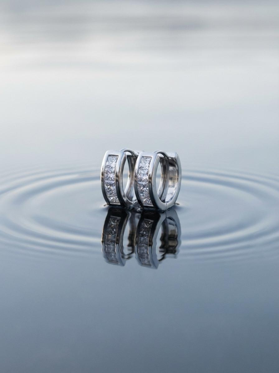 High-quality Brilliant Zircon Earrings Finely Crafted Clear and Sparkling Enhances Face Shape Adds Elegance Ideal for Parties and Gatherings Simple Versatile Design Thoughtful Gift