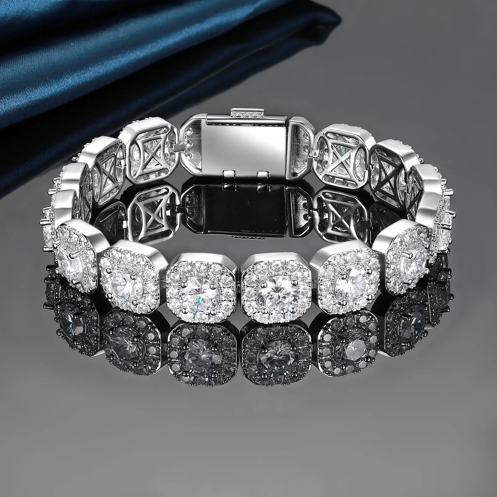 Loveden Men's European-American Style 12mm Wide Sugar Cube Chain Bracelet with Zircon Flip Cover, Fashion Costume Jewelry Accessory