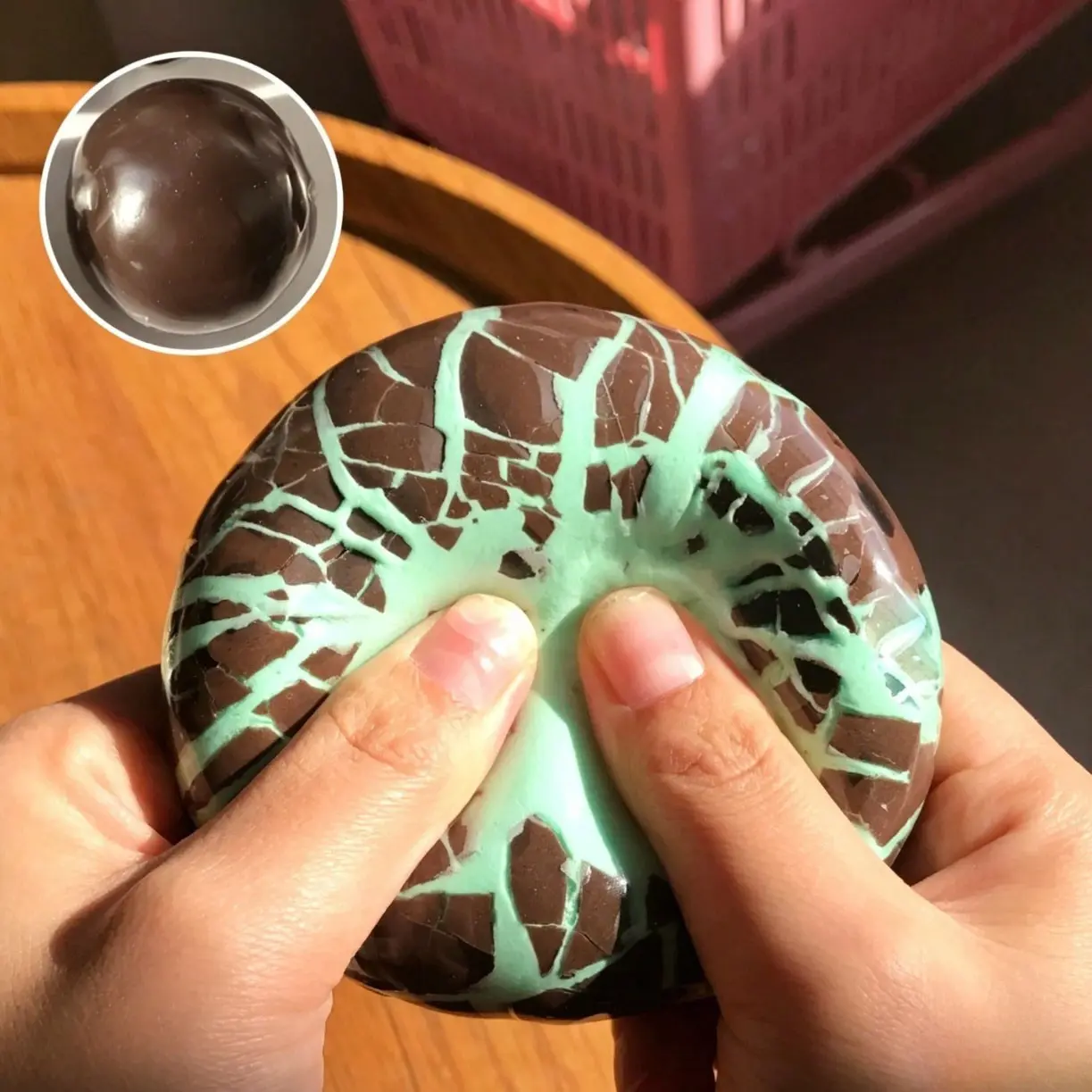 Super Soft Mint Chocolate Crispy Squeeze Toy, Stress Relief Sound Model, Perfect for Teens, Fun Friends Party, Holiday, Valentine's Day
